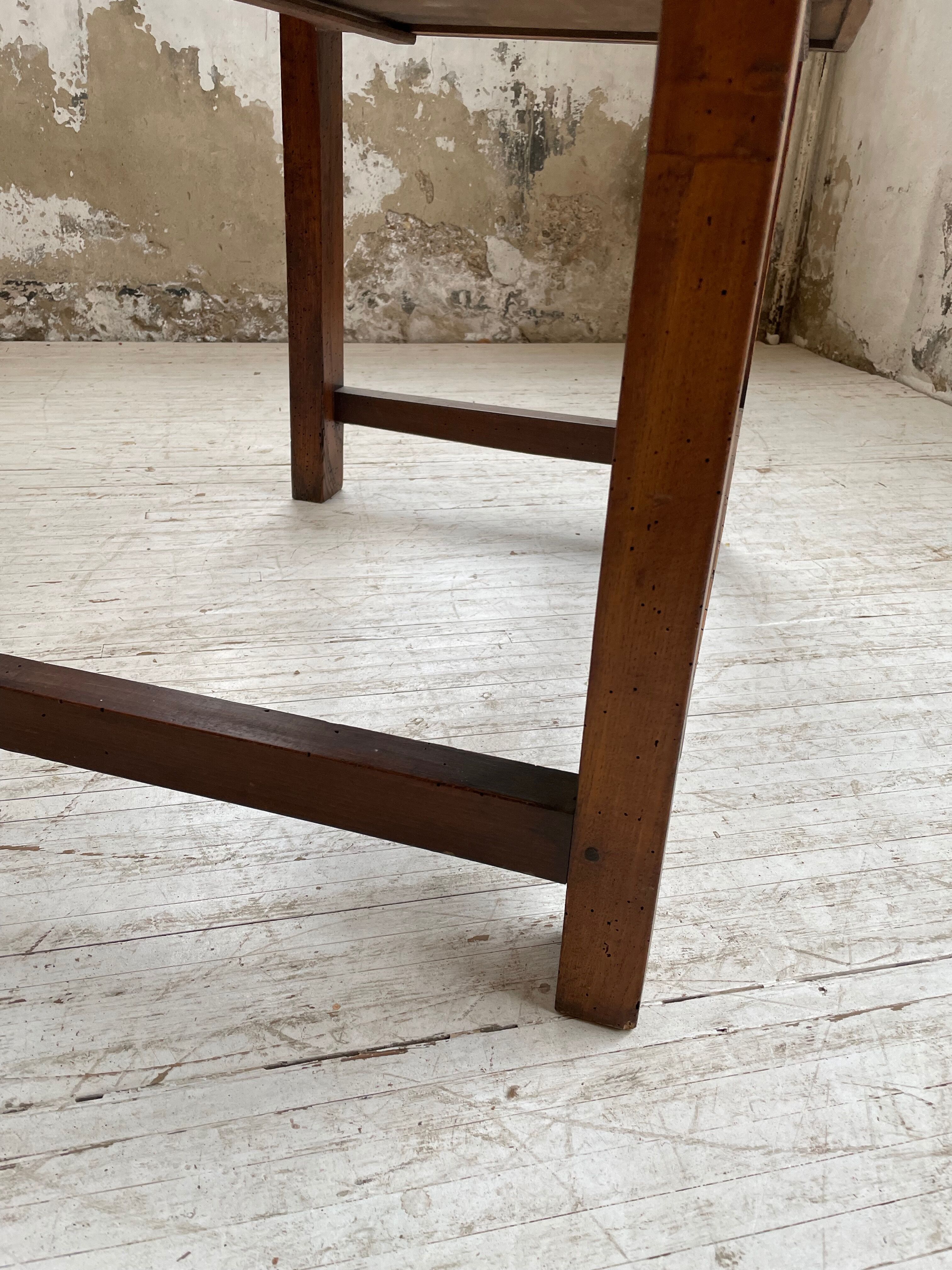 Establishment of jeweler XIXth oak