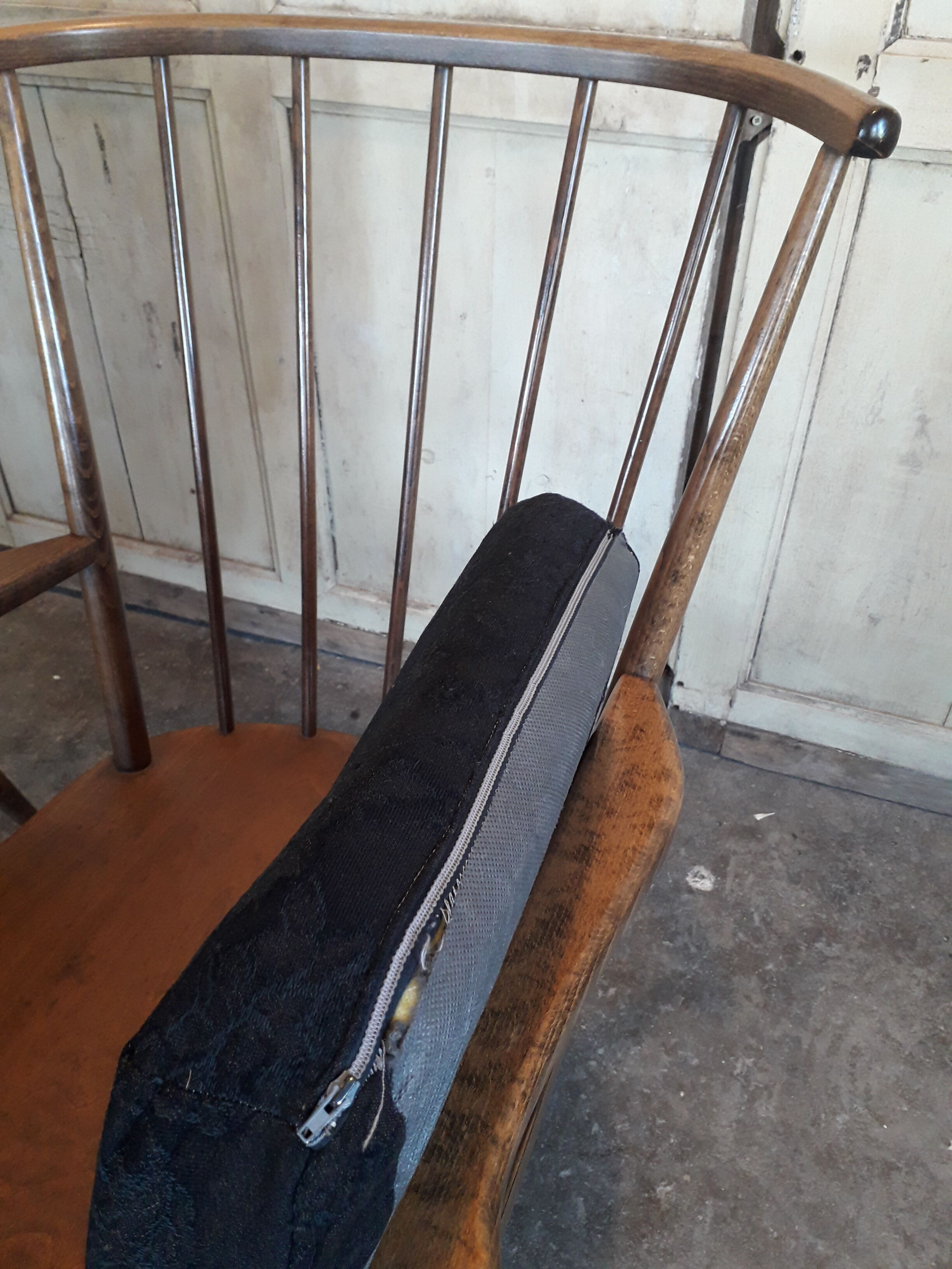 Pair of armcchairs fan Baumann