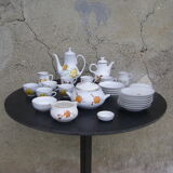 Assortiment d'une dinette vintage