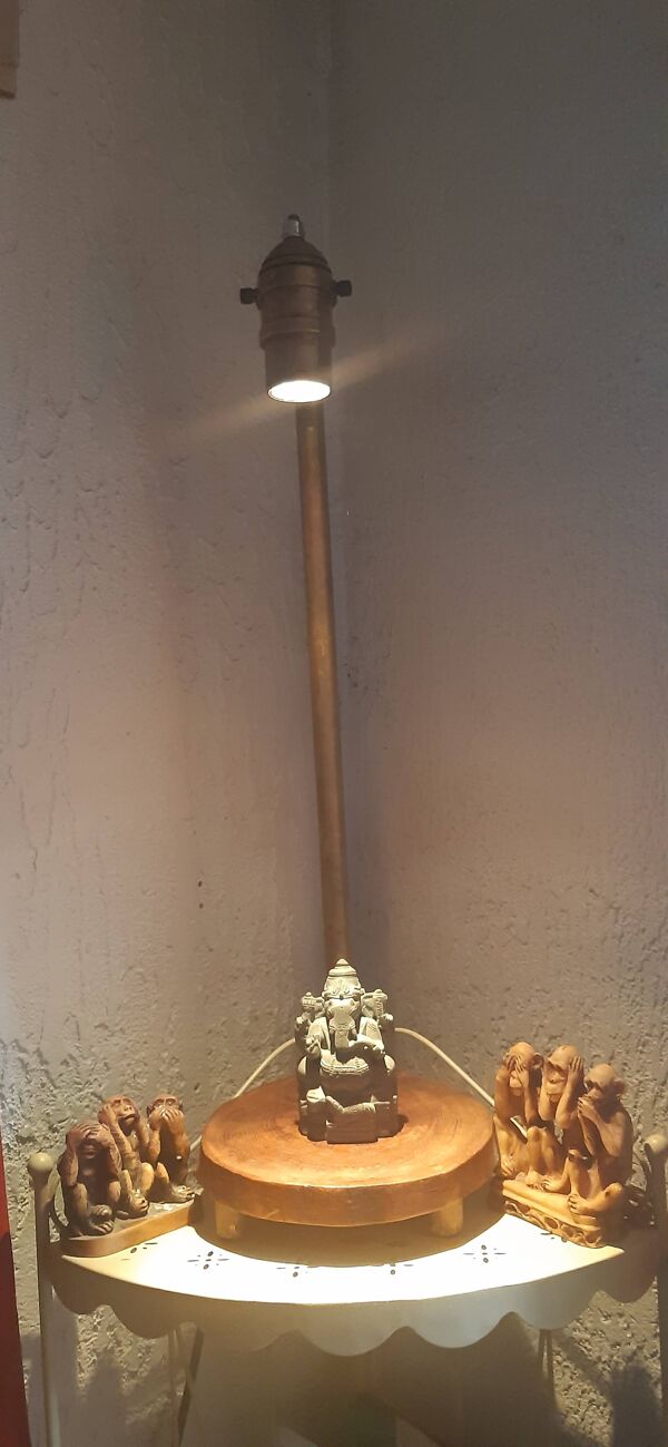 Lampe bateau bronze sur socle bois