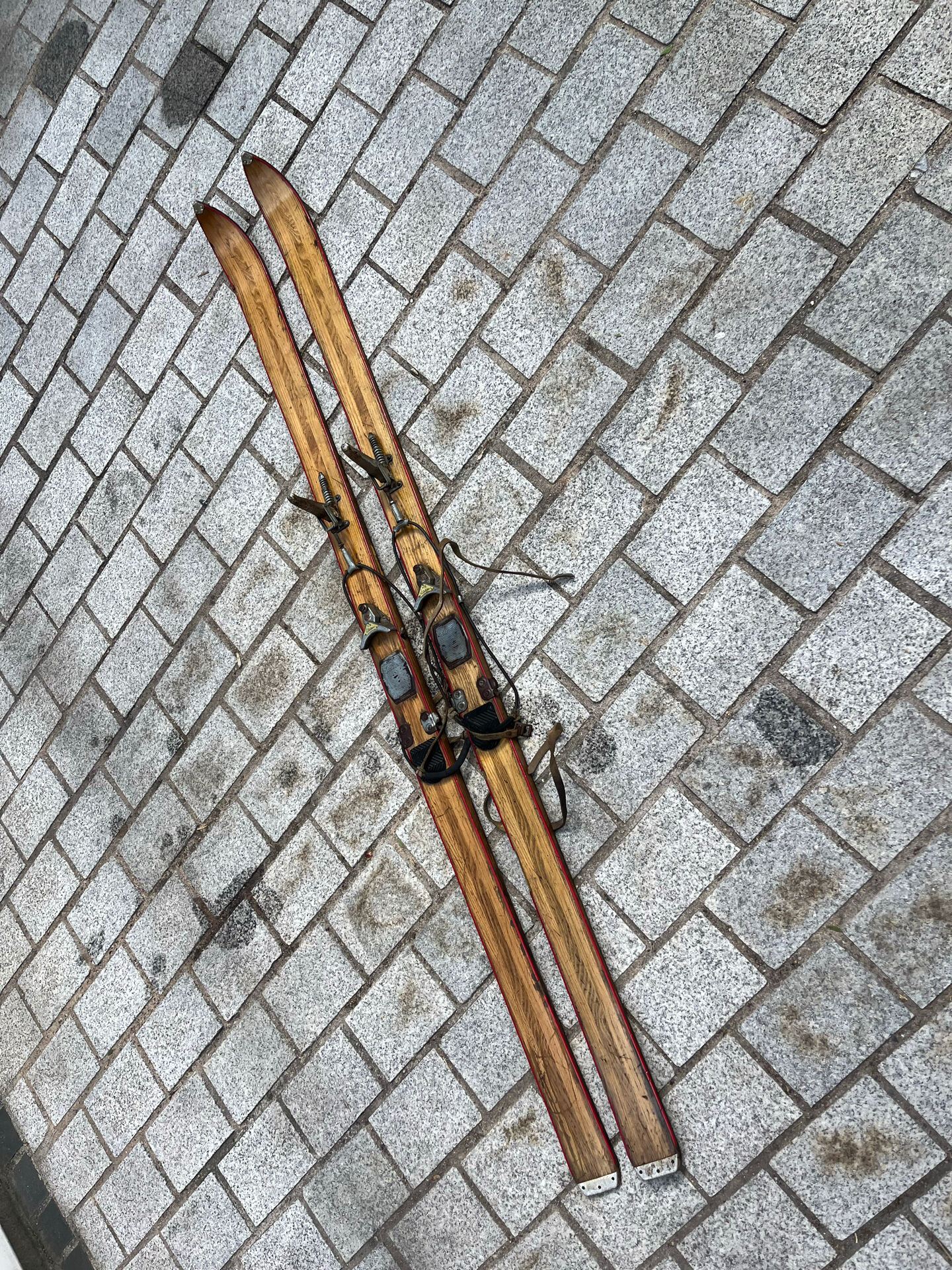 Vintage wooden skis pair L=193