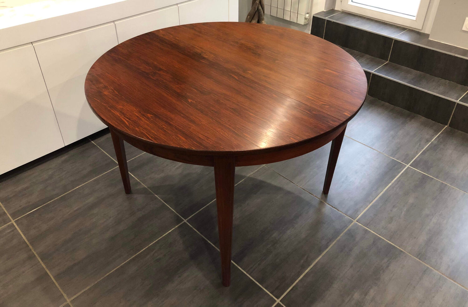 Scandinavian extendable rosewood round table, 1960s