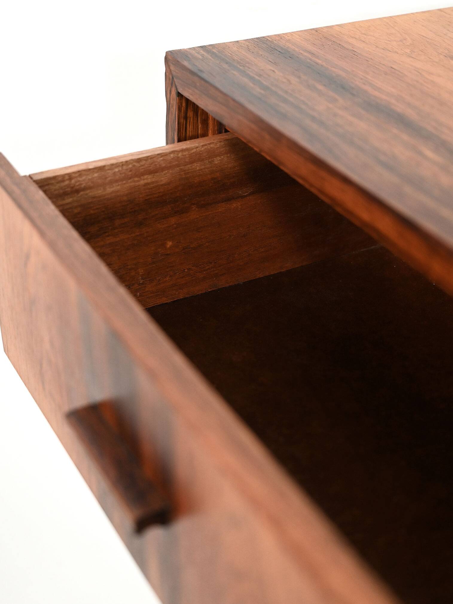 Buffet scandinave en palissandre
