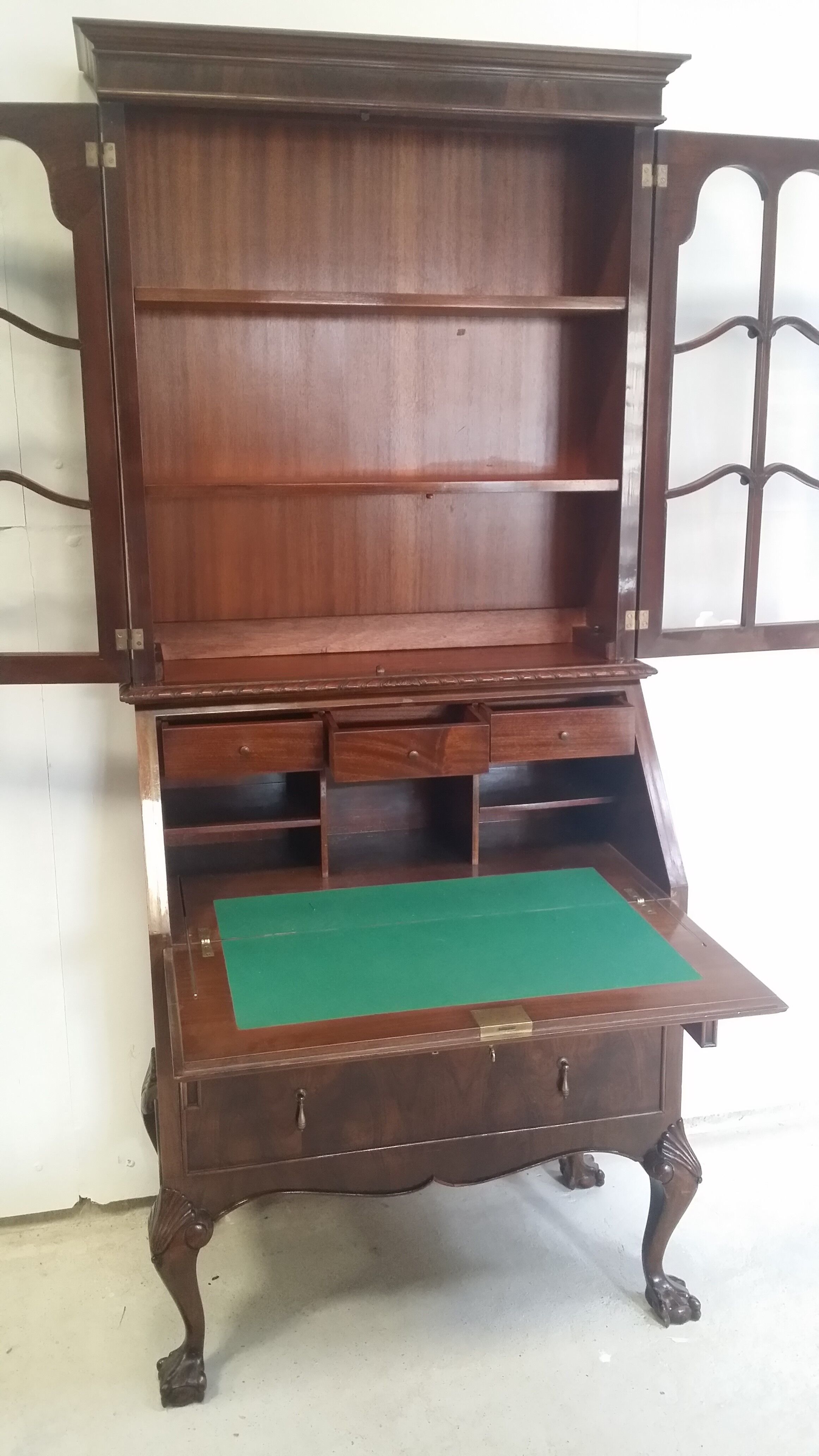 English office scriban