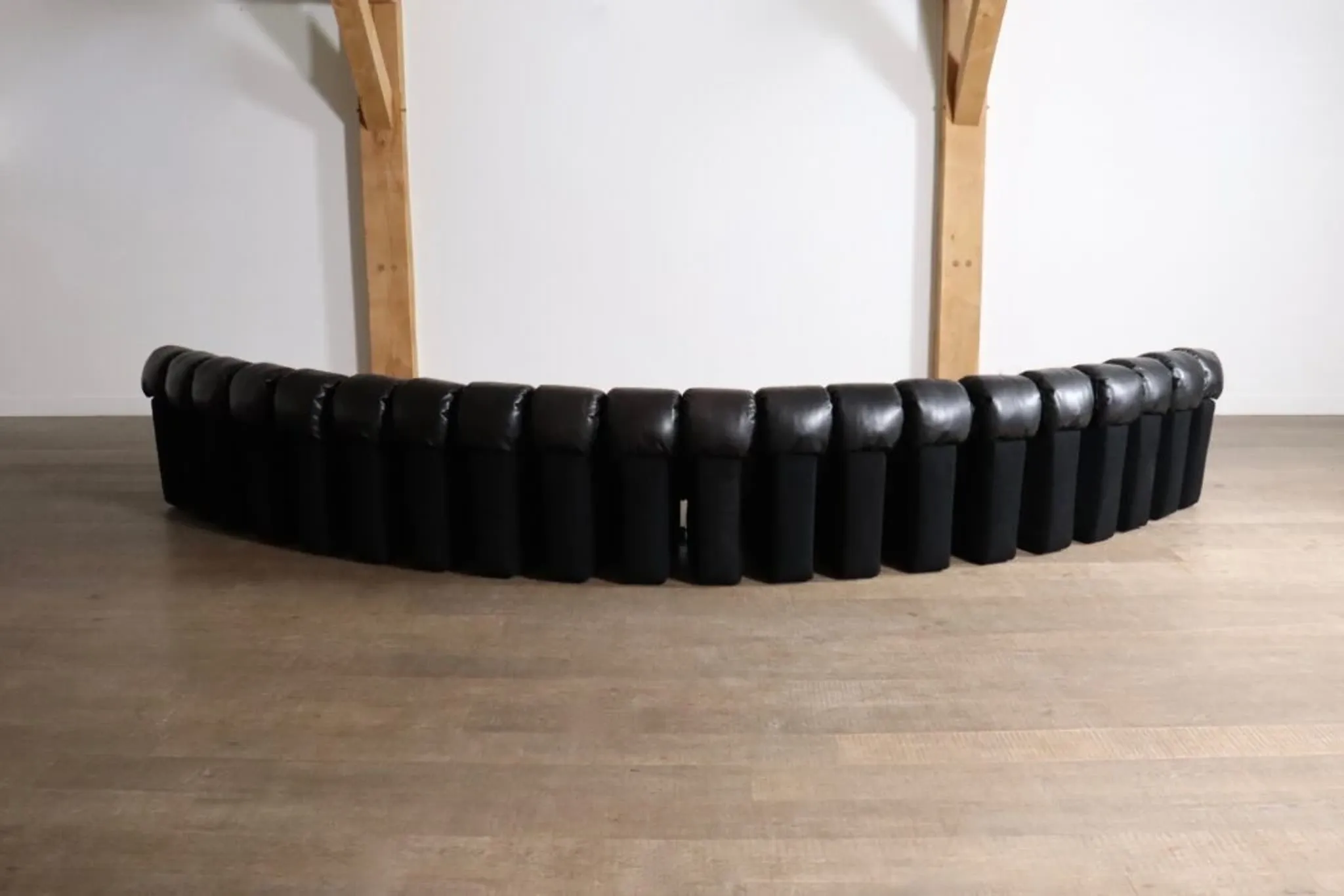 De Sede DS 600 “Non-Stop” sectional black leather sofa by Heinz Ulrich, Ueli Berger and Eleanora Peduzzi-Riva, 1970s