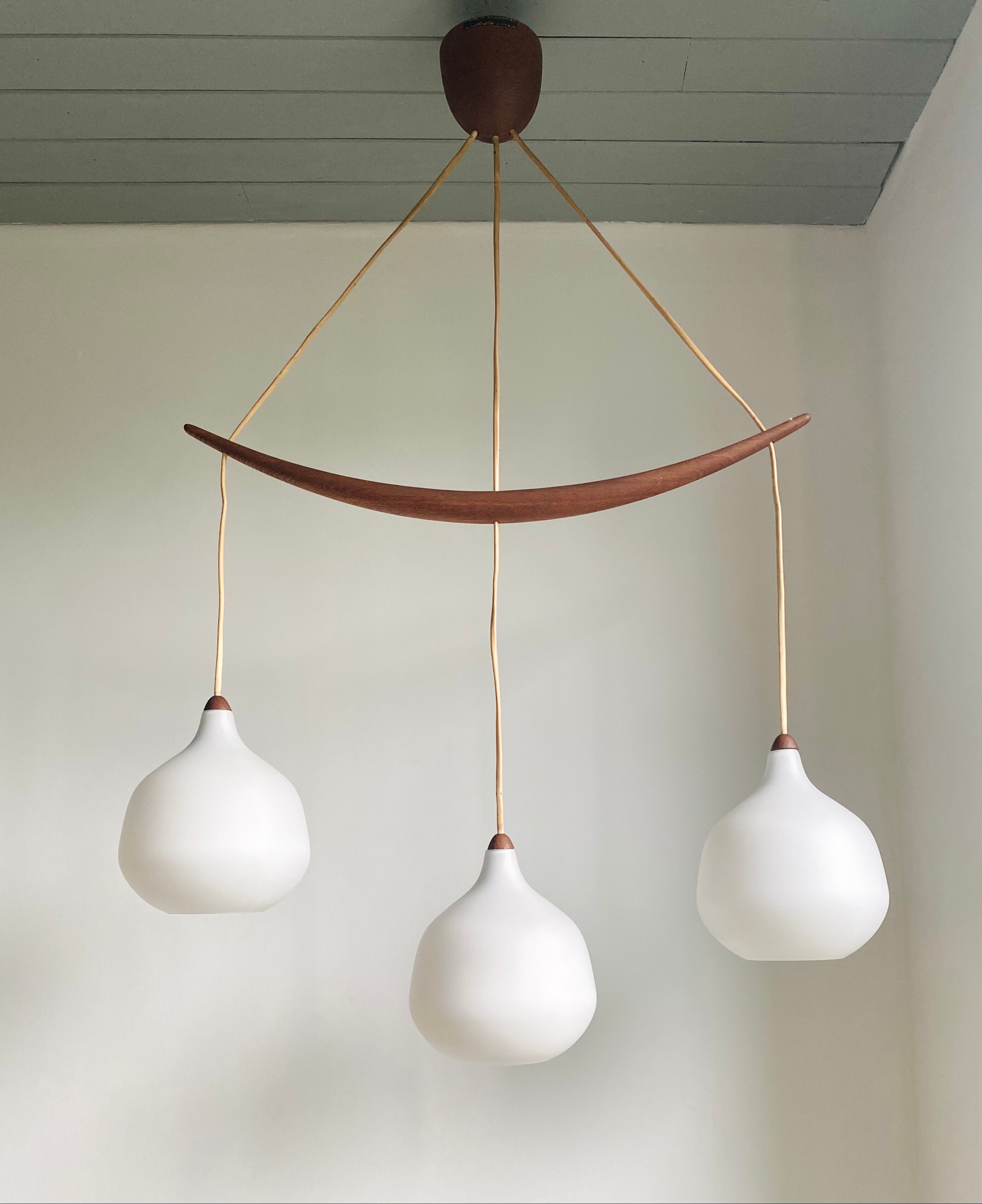 Opaline lamp and teak by Uno and Östen Kristiansson for Luxus