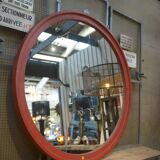 Grand miroir rond industriel en bois 1920