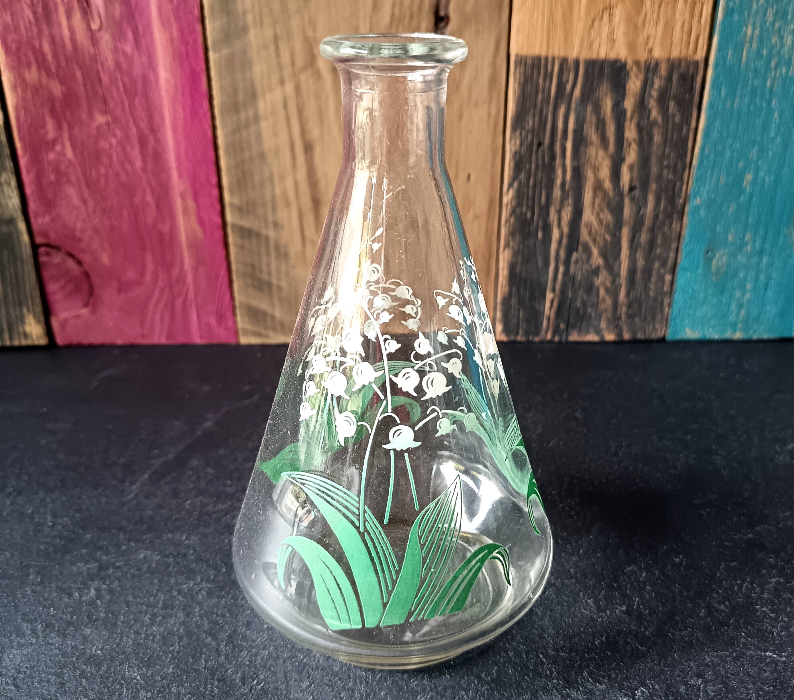 Vintage silkscreened lily of the valley motif liqueur set, 1940/50