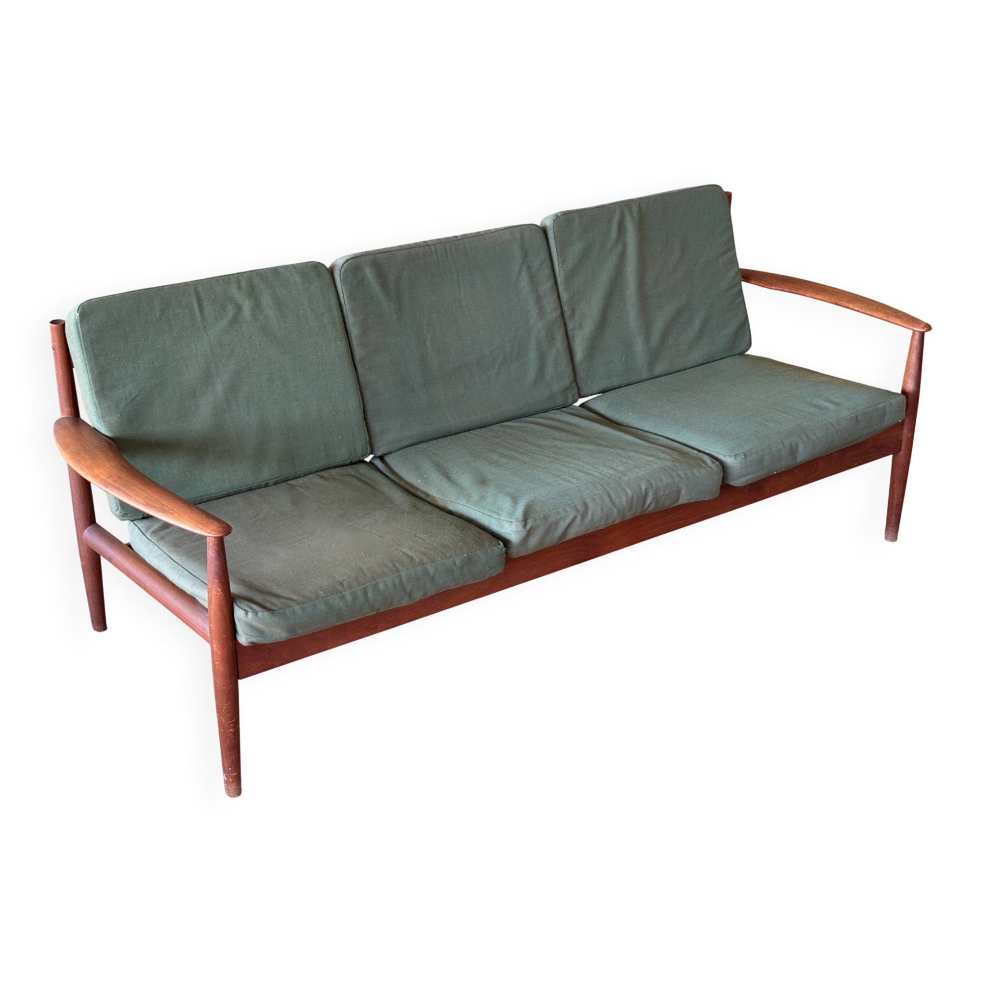 Canapé scandinave par Grete Jalk pour France & Son circa 1960