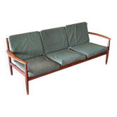 Canapé scandinave par Grete Jalk pour France & Son circa 1960