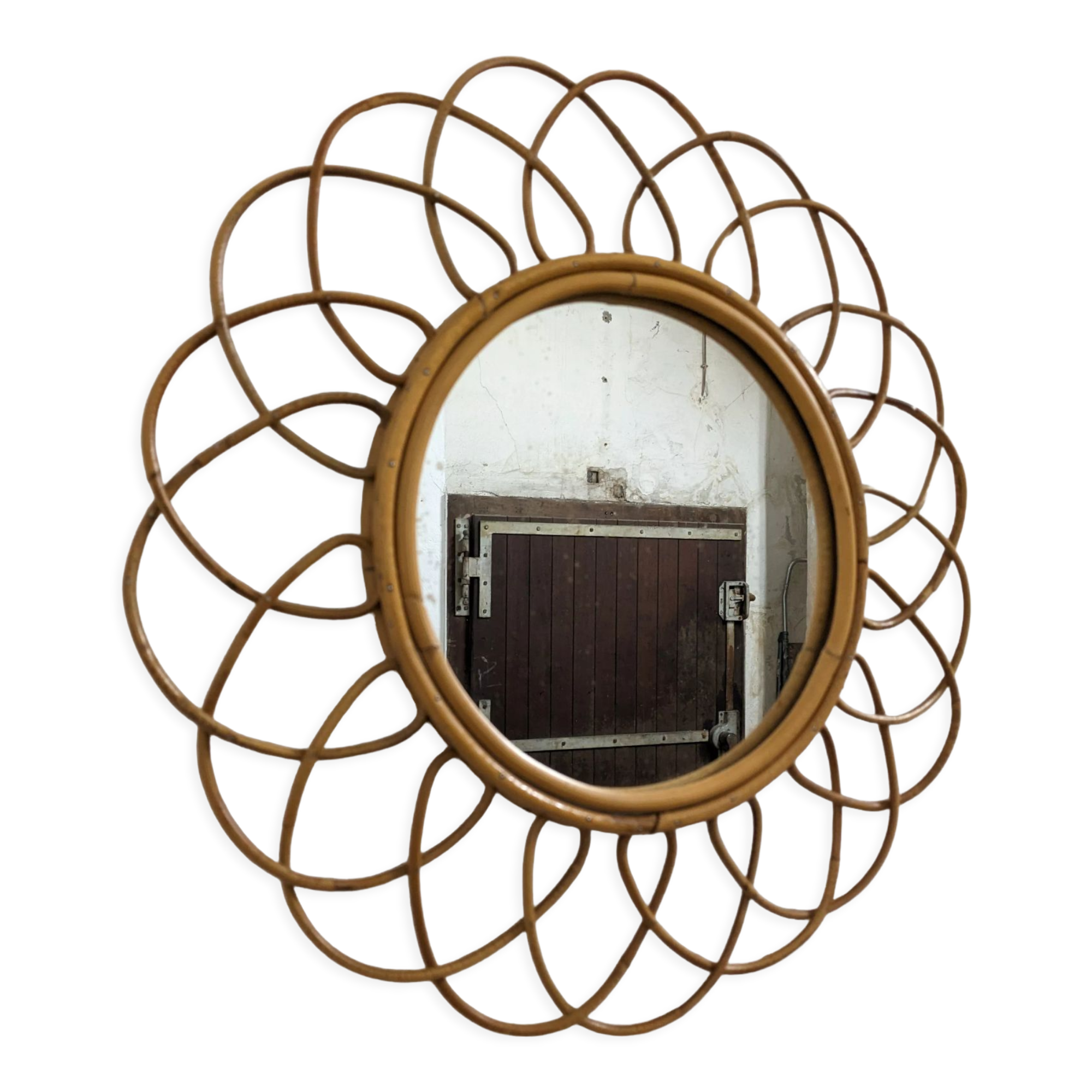 Round rattan mirror from the 50s/60s