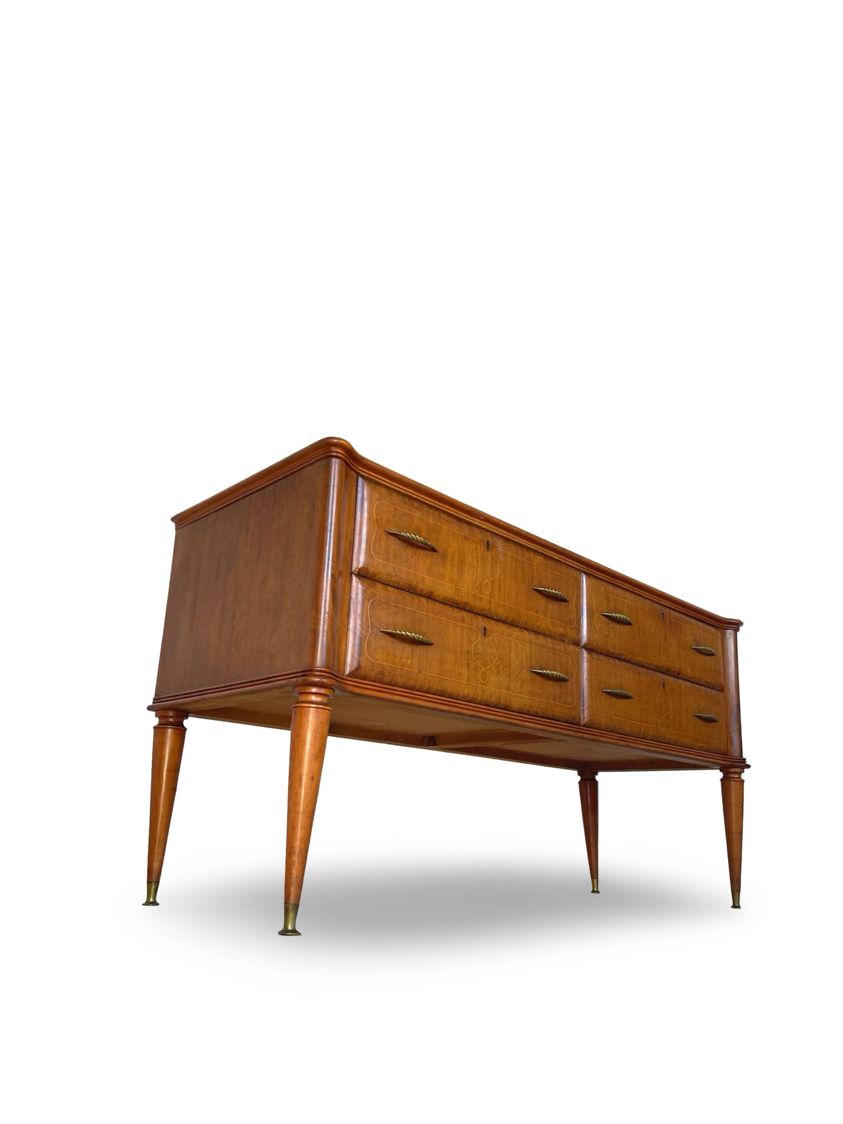 Une commode italienne vintage de style moderne du milieu du siècle