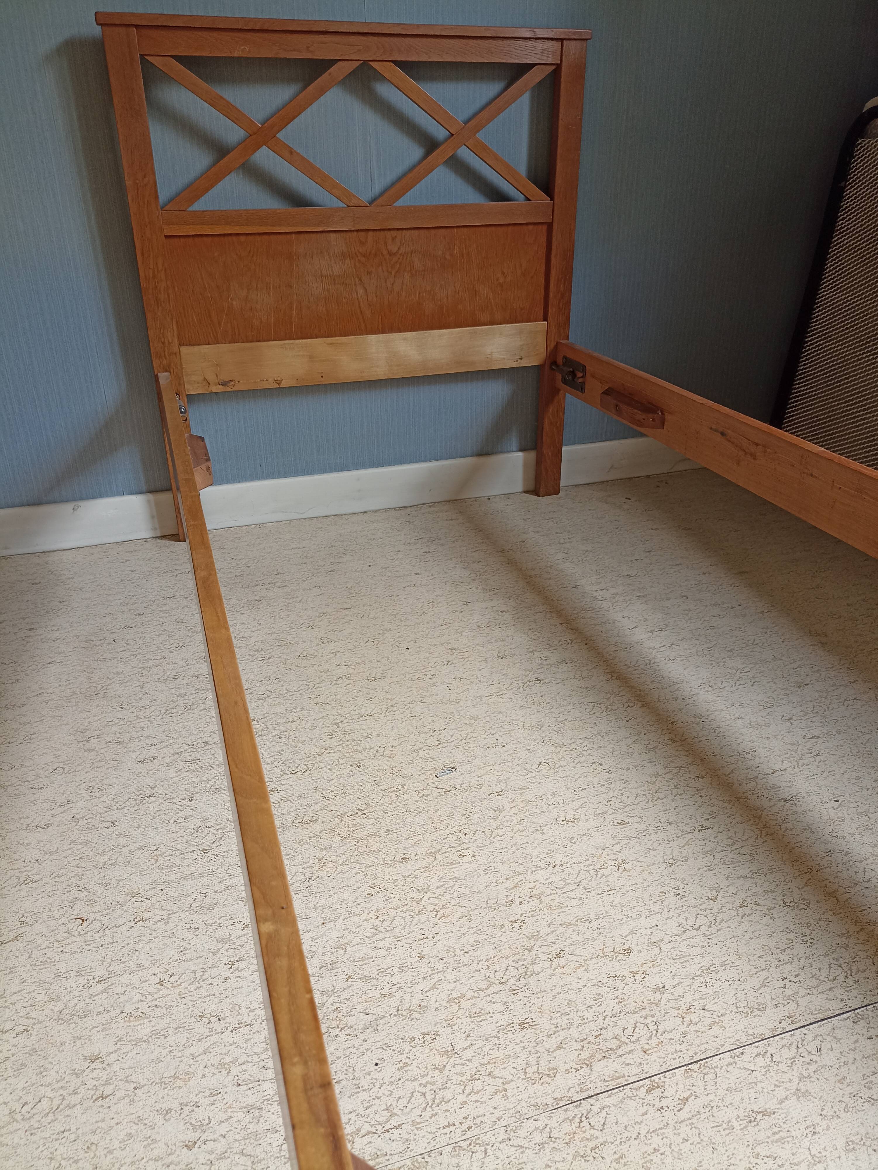 Vintage bed year 60 a place in light solid wood