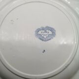 Paire de plats ronds en faïence Sarreguemines modèle Flore.