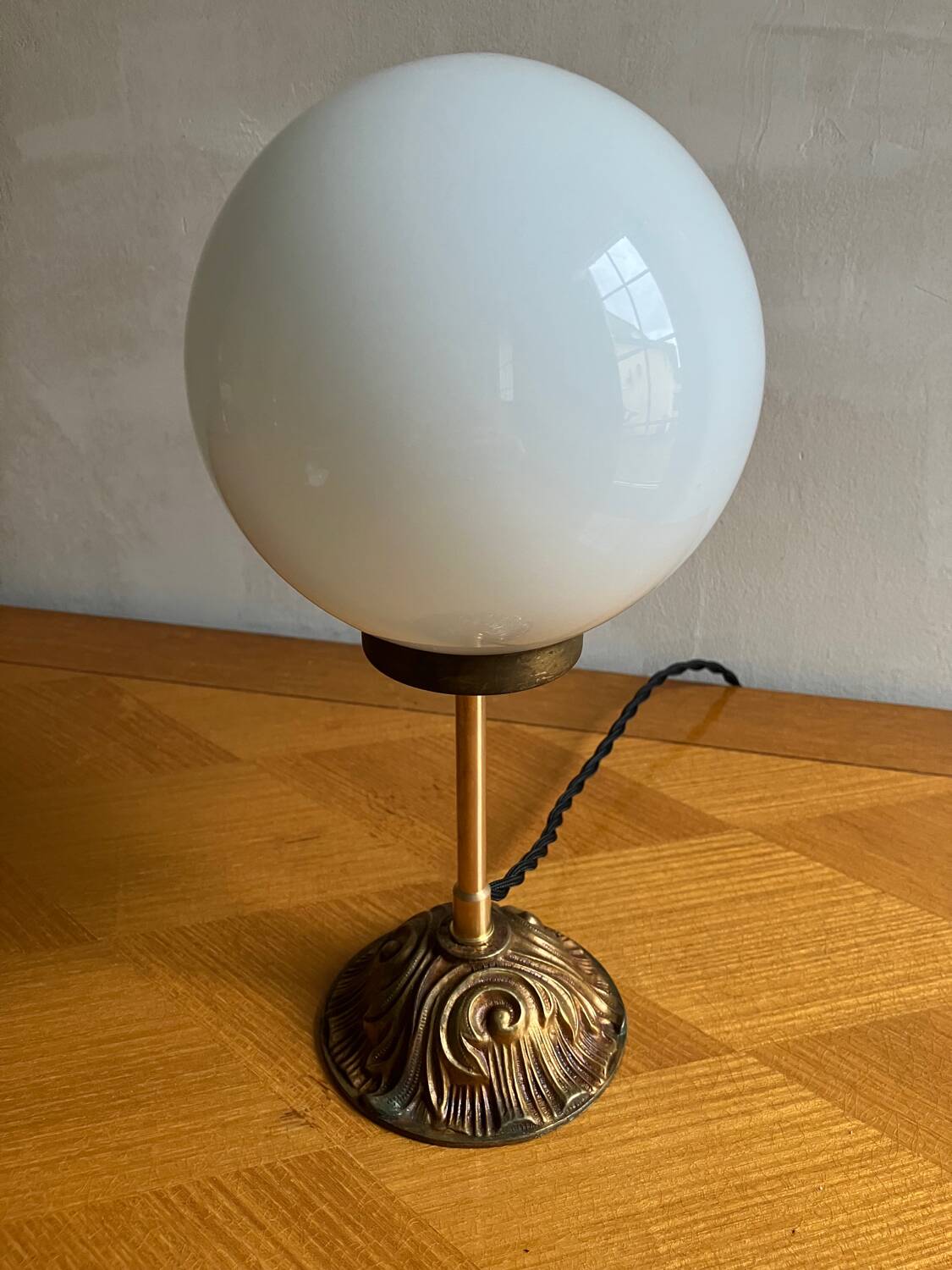 Vintage glass globe table lamp
