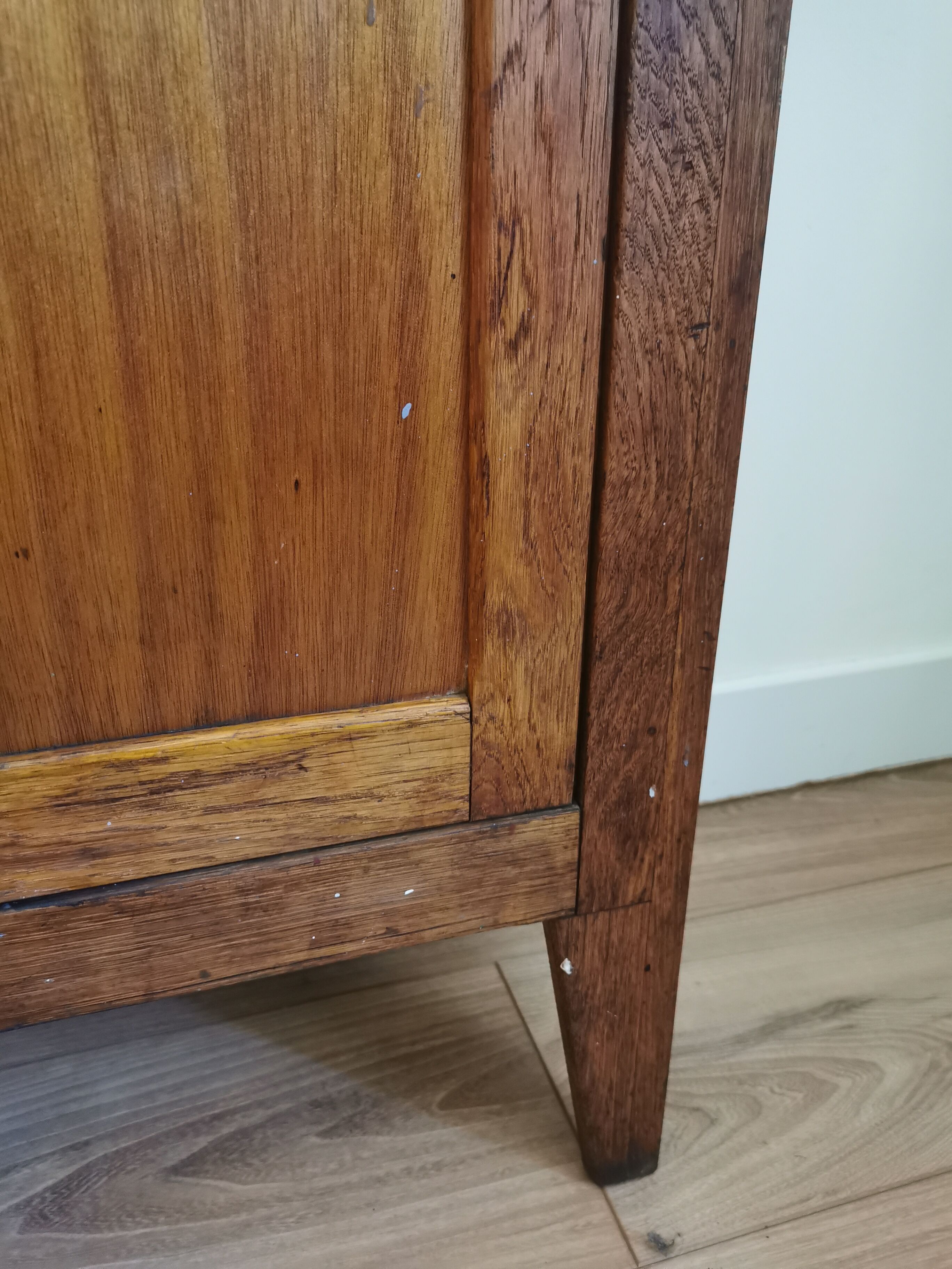 Meuble de rangement des années 40
