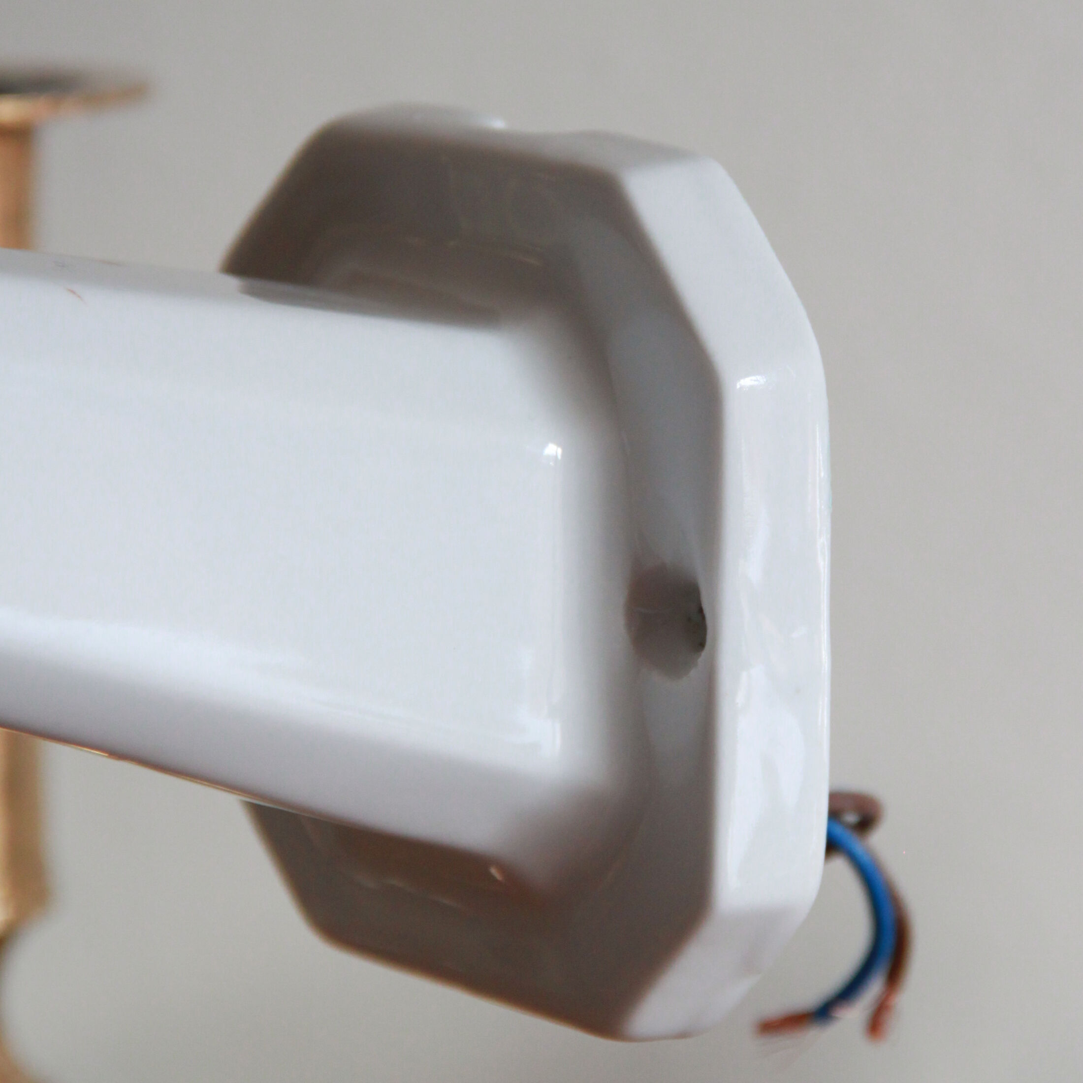 Applique murale col de cygne porcelaine céramique art déco verre tulipe translucide