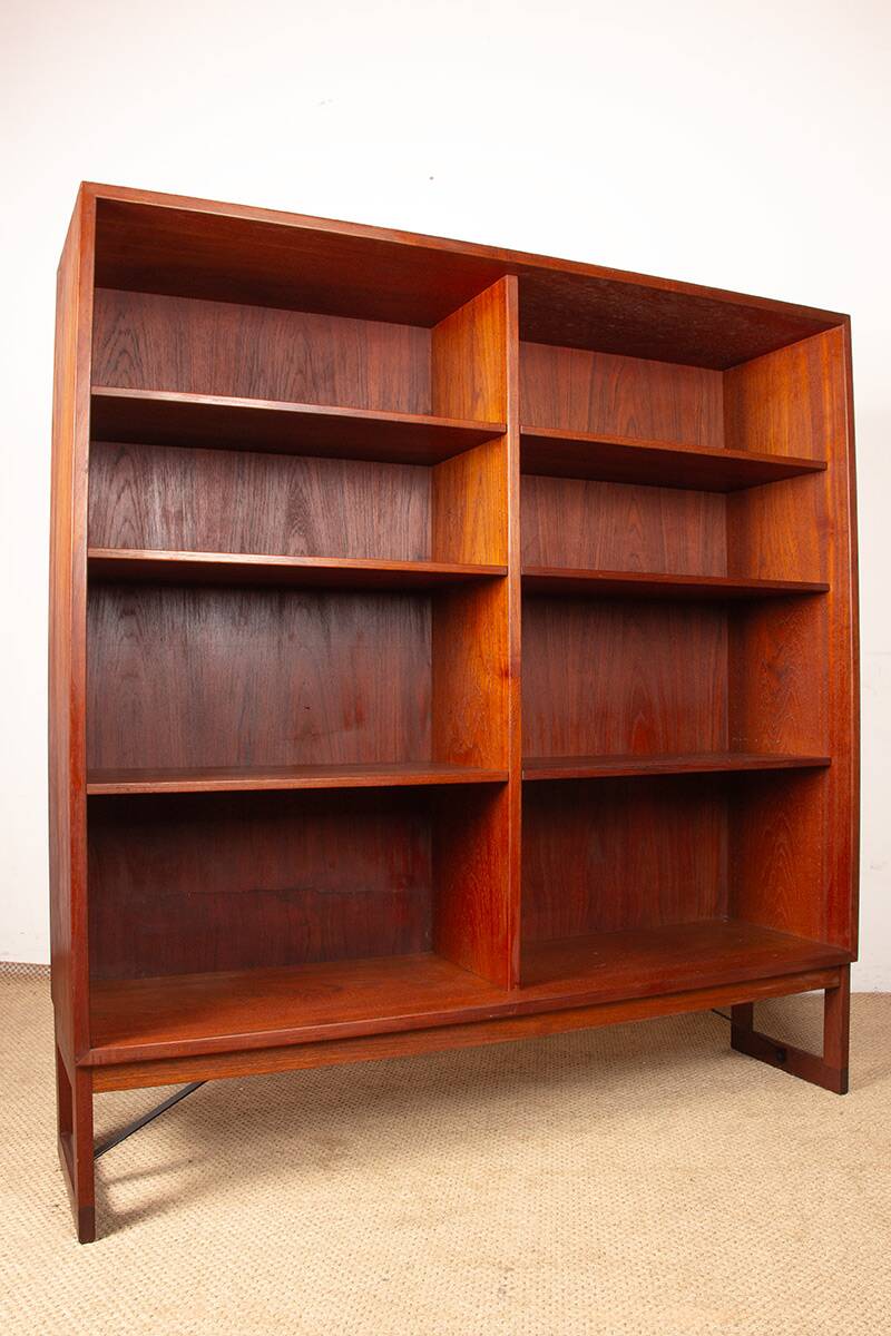 Large Scandinavian teak shelving unit with 6 adjustable shelves by Borge Mogensen