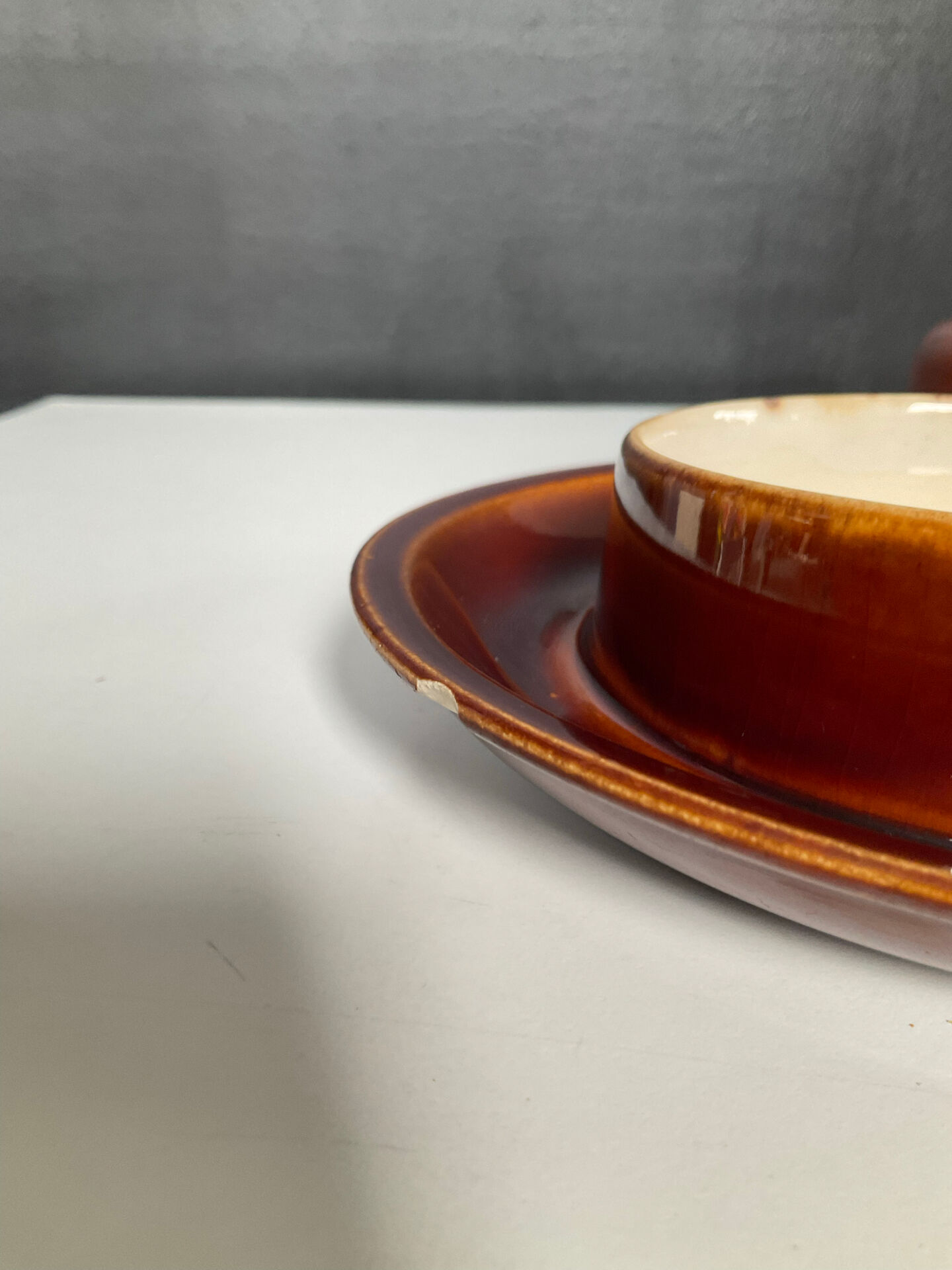 Beurrier à cloche vintage en céramique 