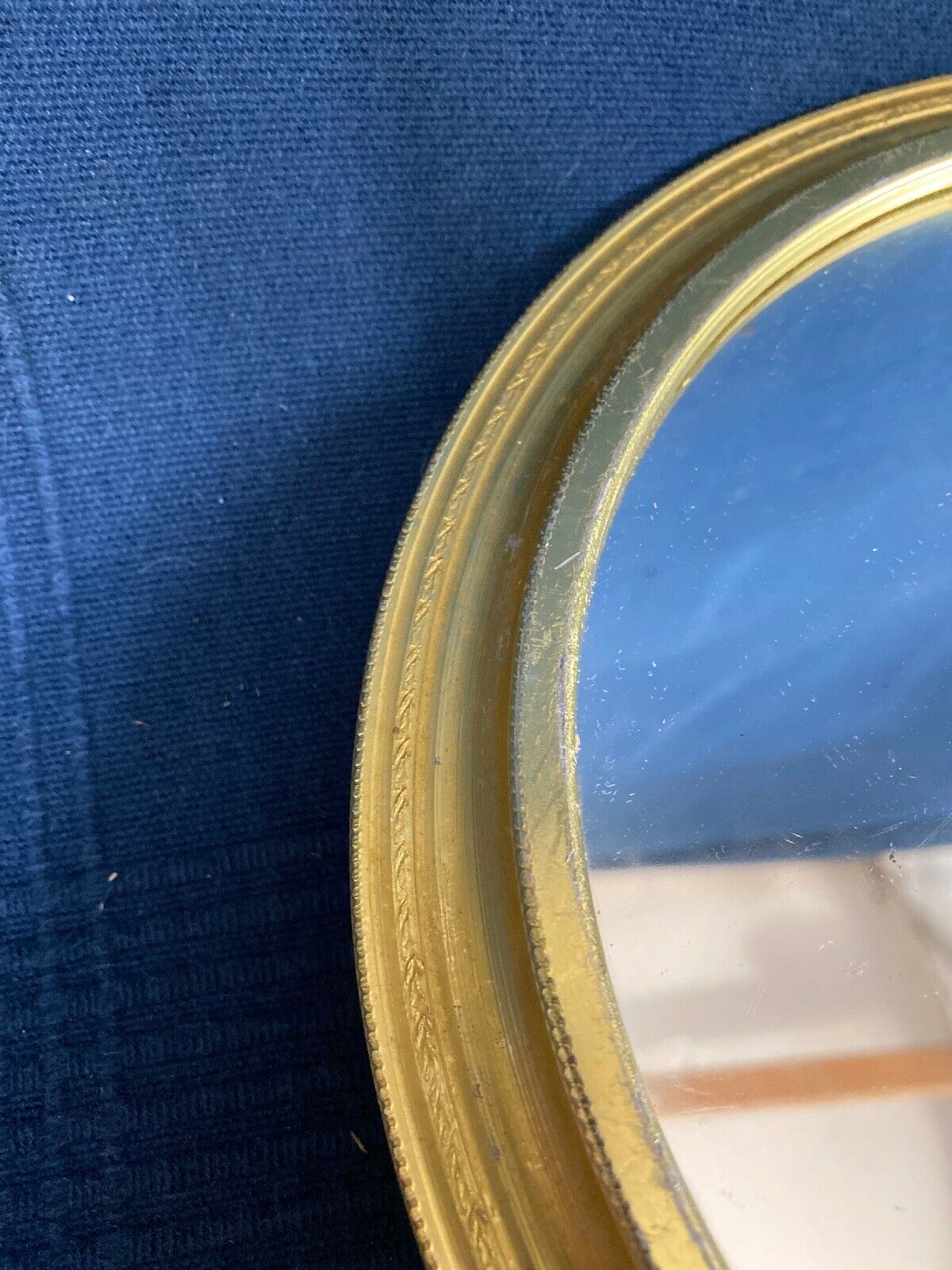 Top centerpiece mirror vintage gold