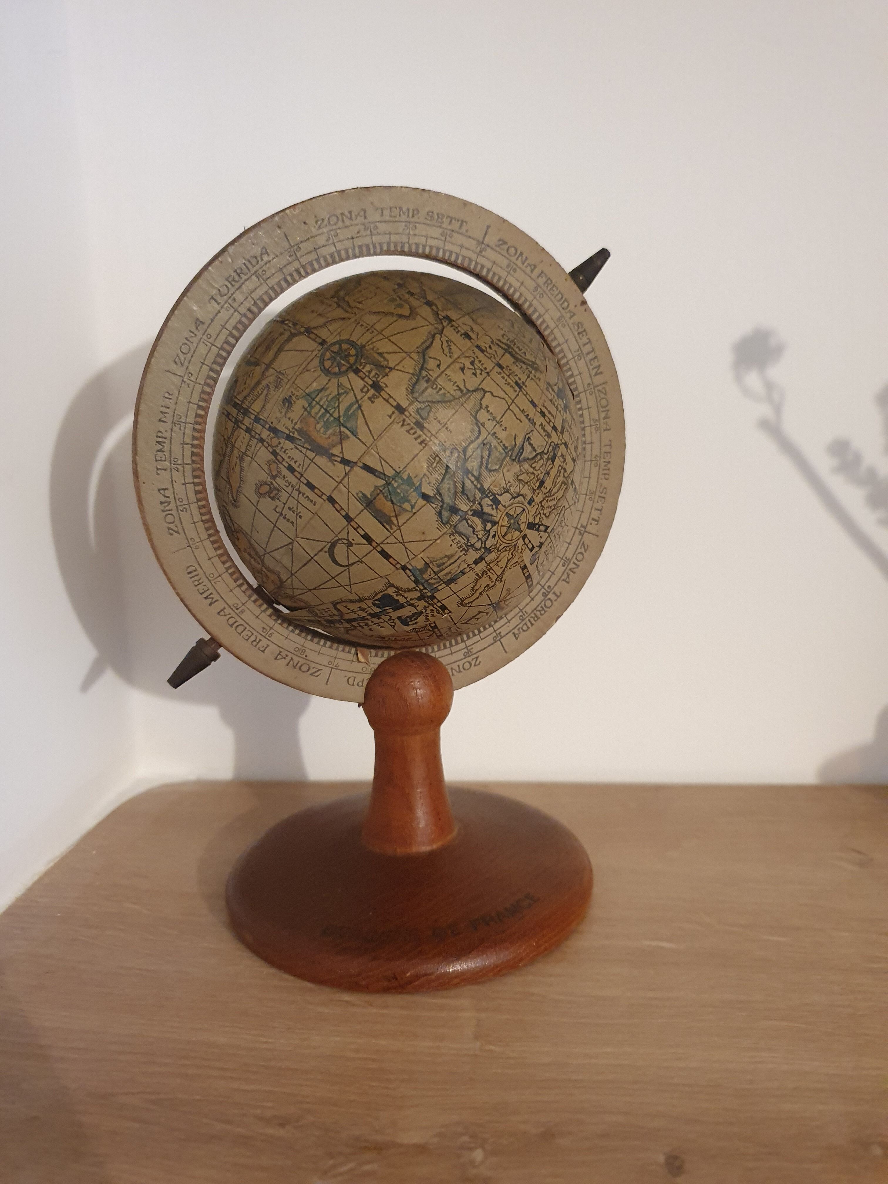 Globe terrestre vintage