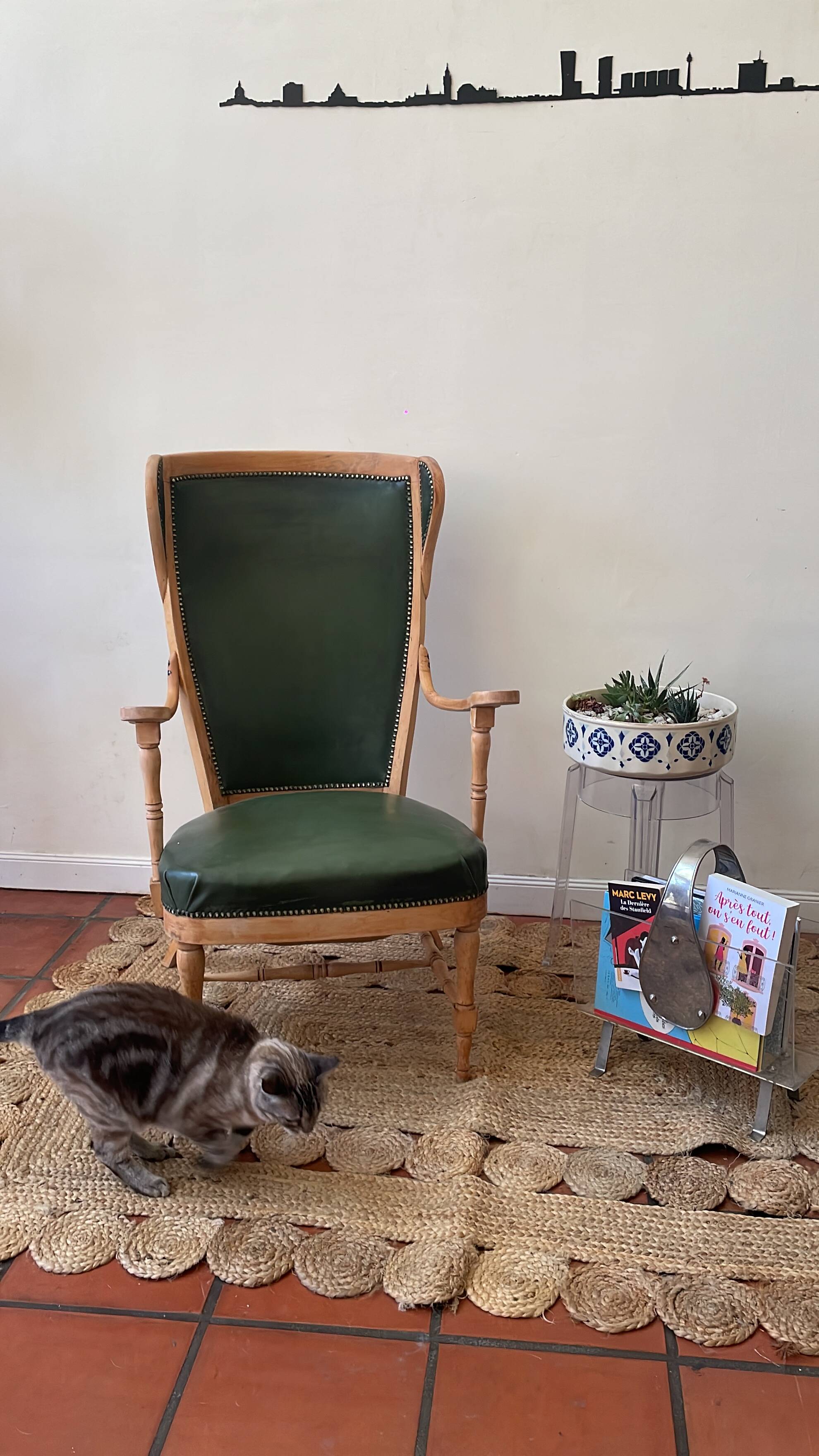 Fauteuil anglais cuir vert bouteille