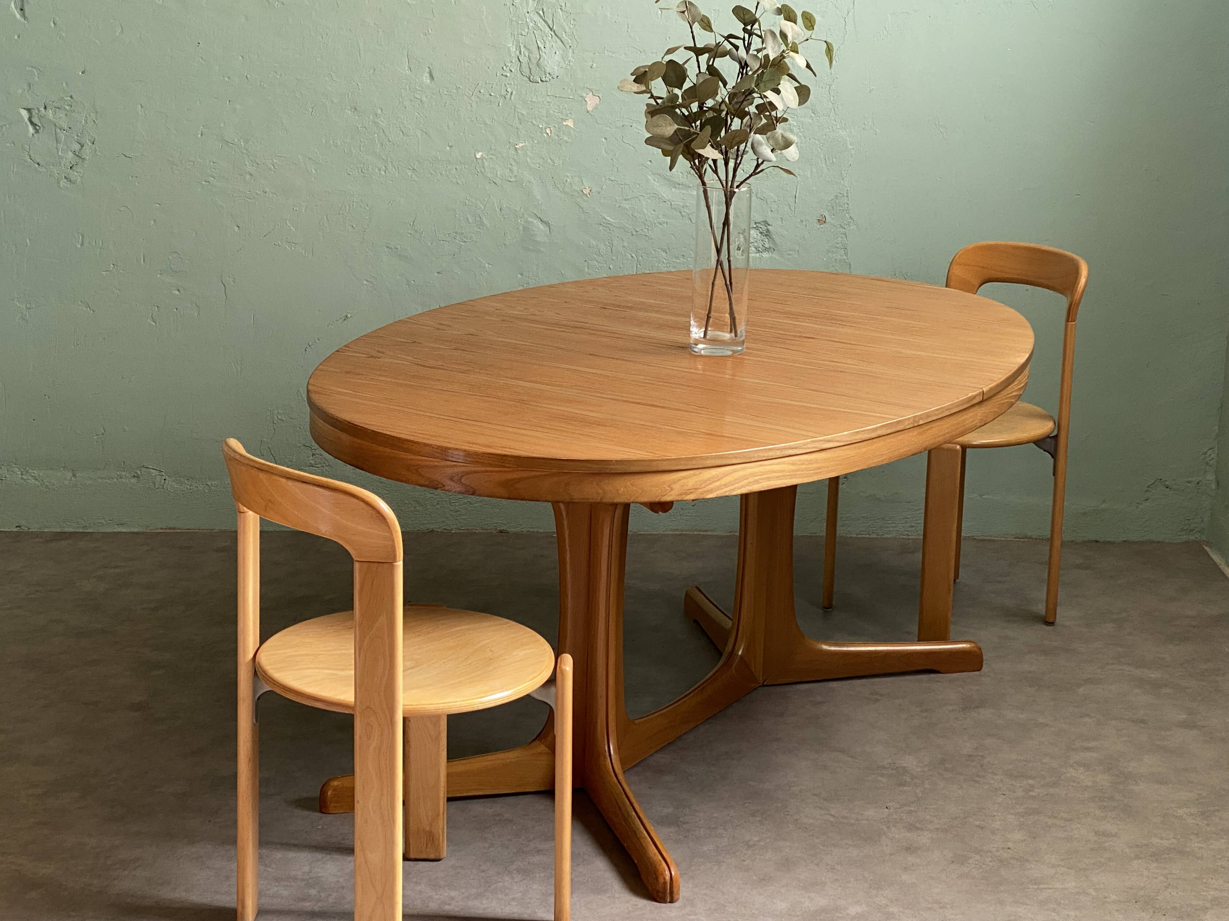 Extendable oval table 260cm Baumann