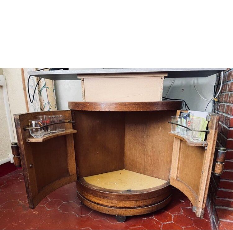 Circular art deco bar