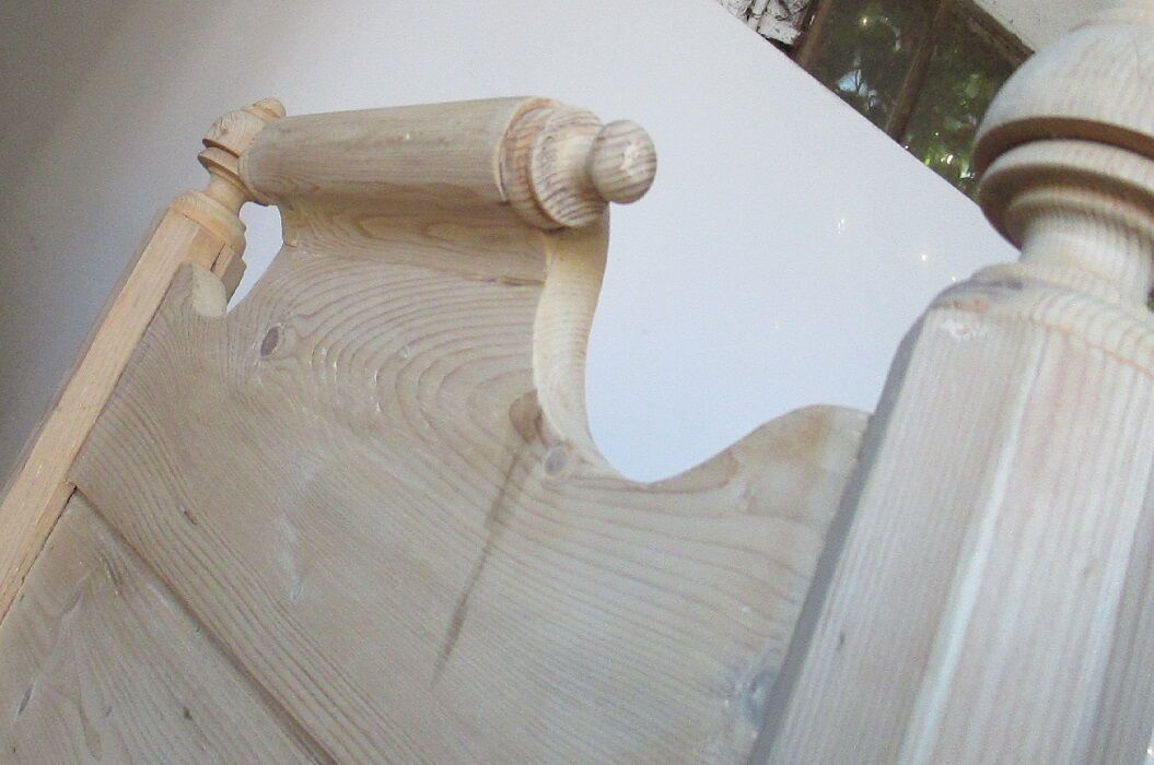 Retractable sofa bed of the Austrian Tyrole in natural wood