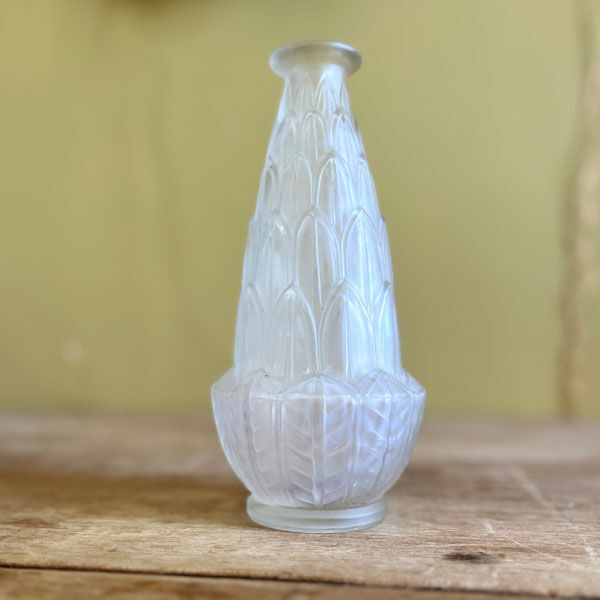 Art Deco vase "golden scales", signed Carrillo