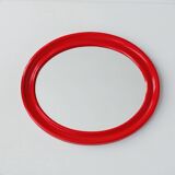 Miroir ovale en bakélite rouge de Carrara & Matta, Italie, années 1970