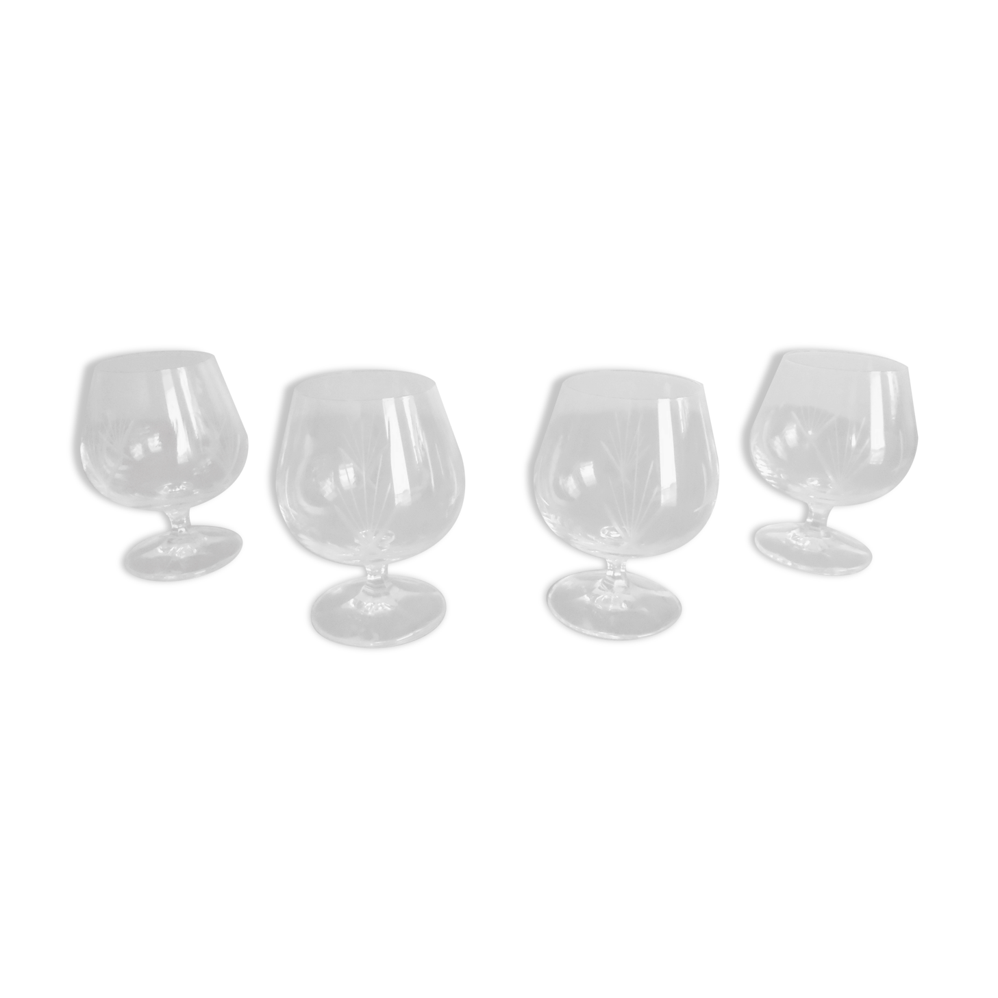 Lot 4 unsigned chiseled crystal cognac glasses
