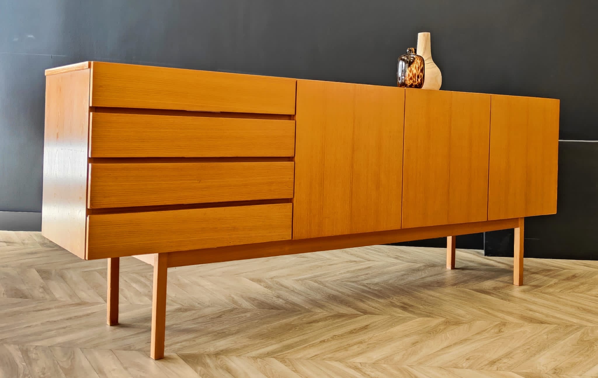 Enfilade suédoise mid century