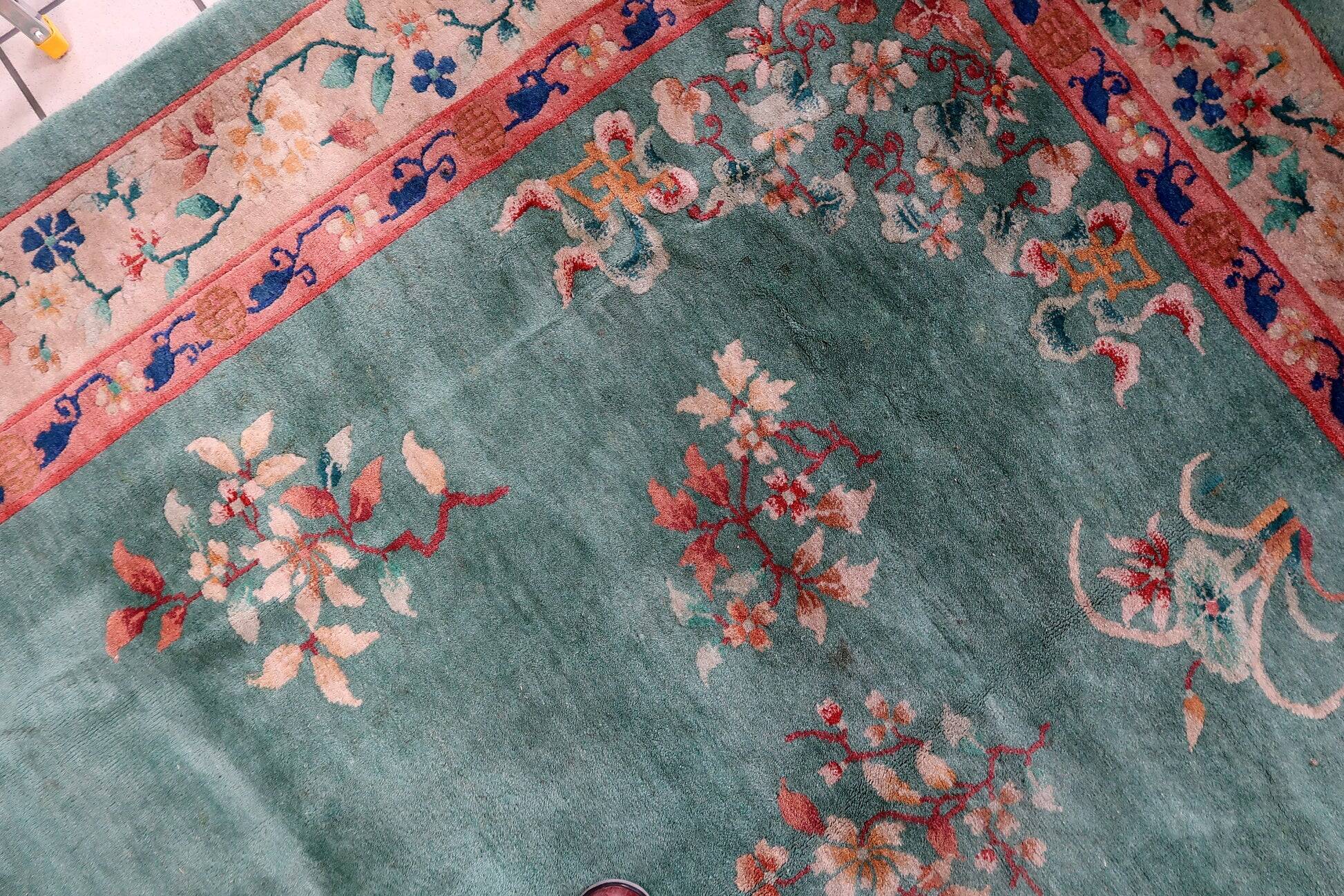 Handmade antique Art Deco Chinese rug 216cm x 295cm, 1920s