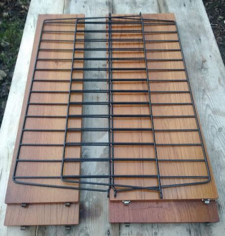 Vintage modular shelf in teak veneer and black metal, Nisse Strinning, 60s (2)