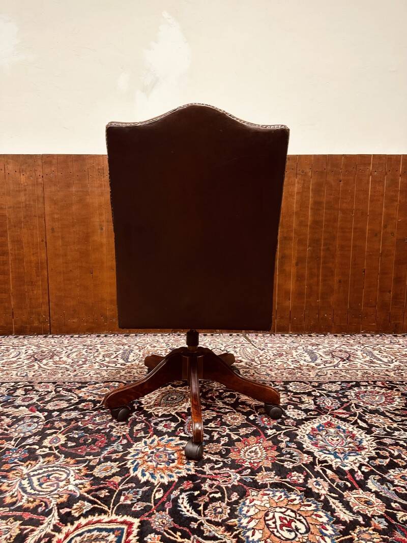 Classic English President Chair Brown Office chair