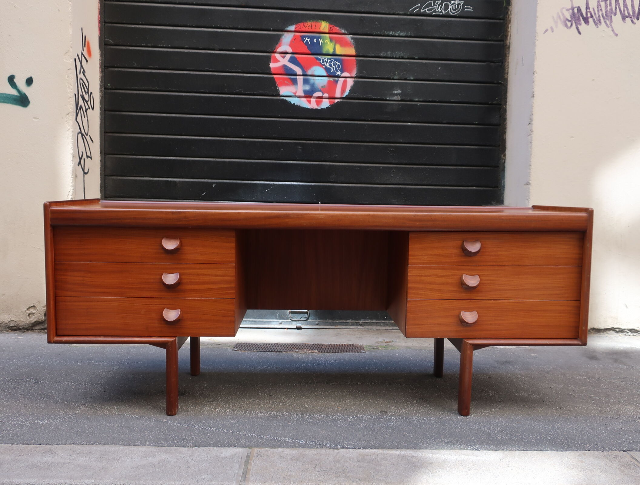 60s hairdresser White and Newton