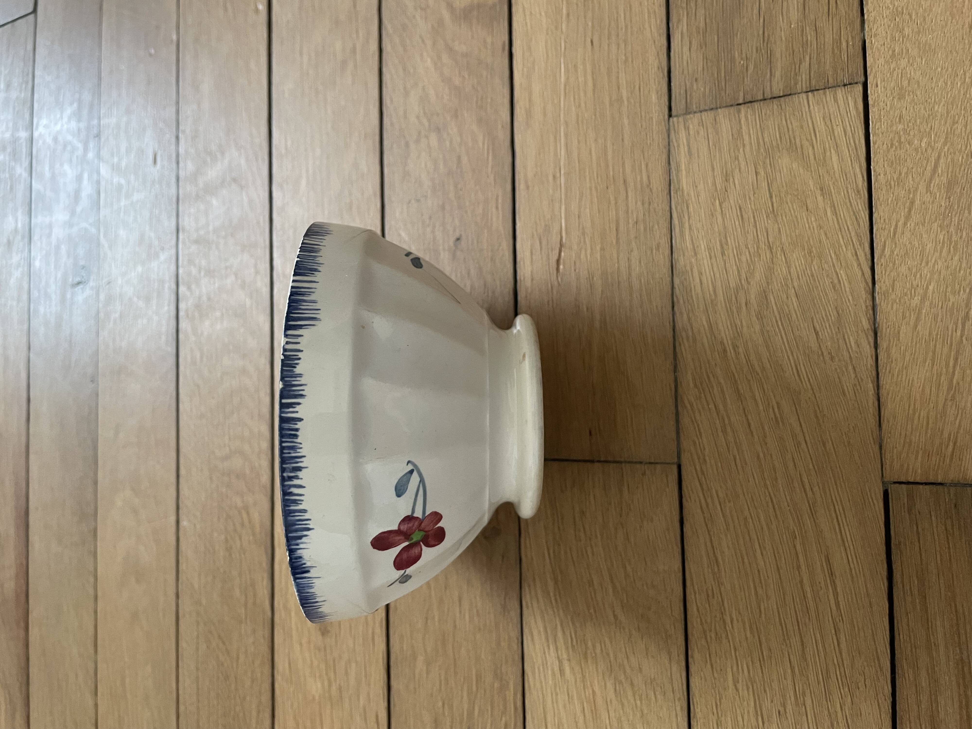 Digoin Mary Lou model bowl on pedestal 251009