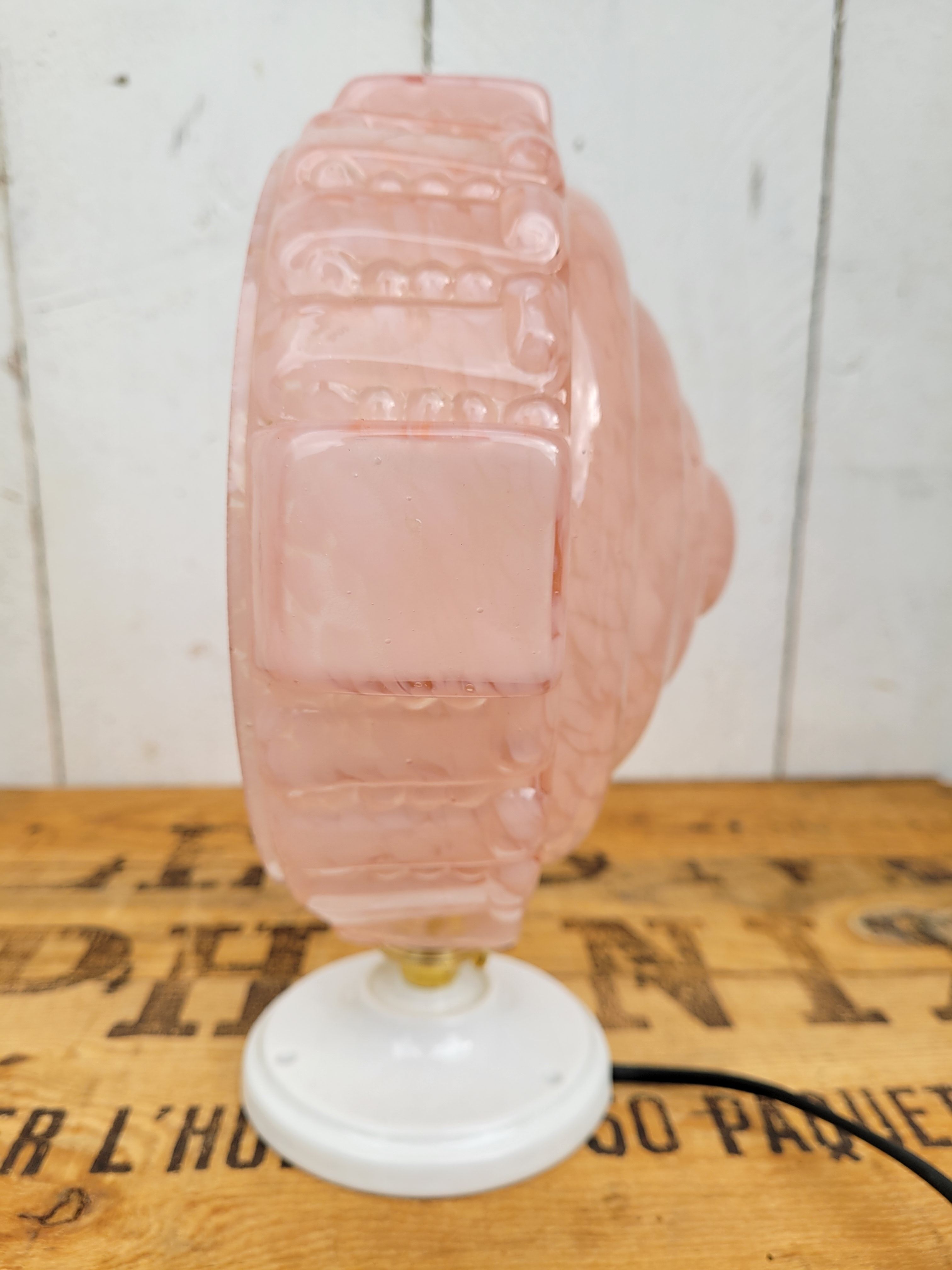 Clichy glass wall lighr