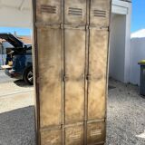 Industrial locker room