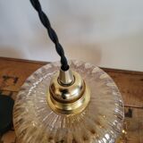 Striated glass suspension