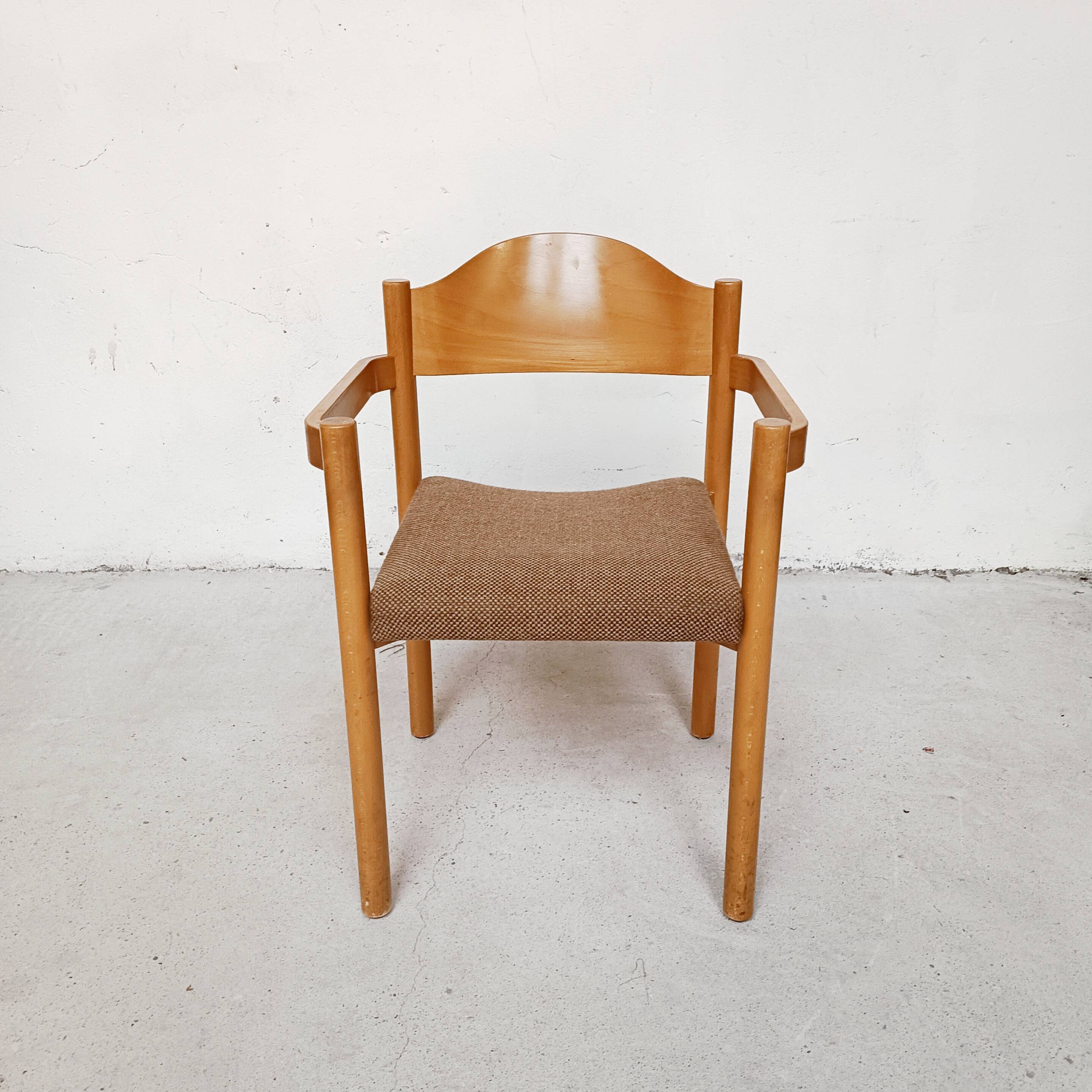 6 chaises Hiller, 1980