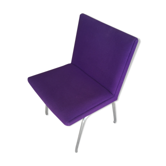 Hans J. Wegner Danish 1960´s Airport Chair, reupholstered in purple fabric