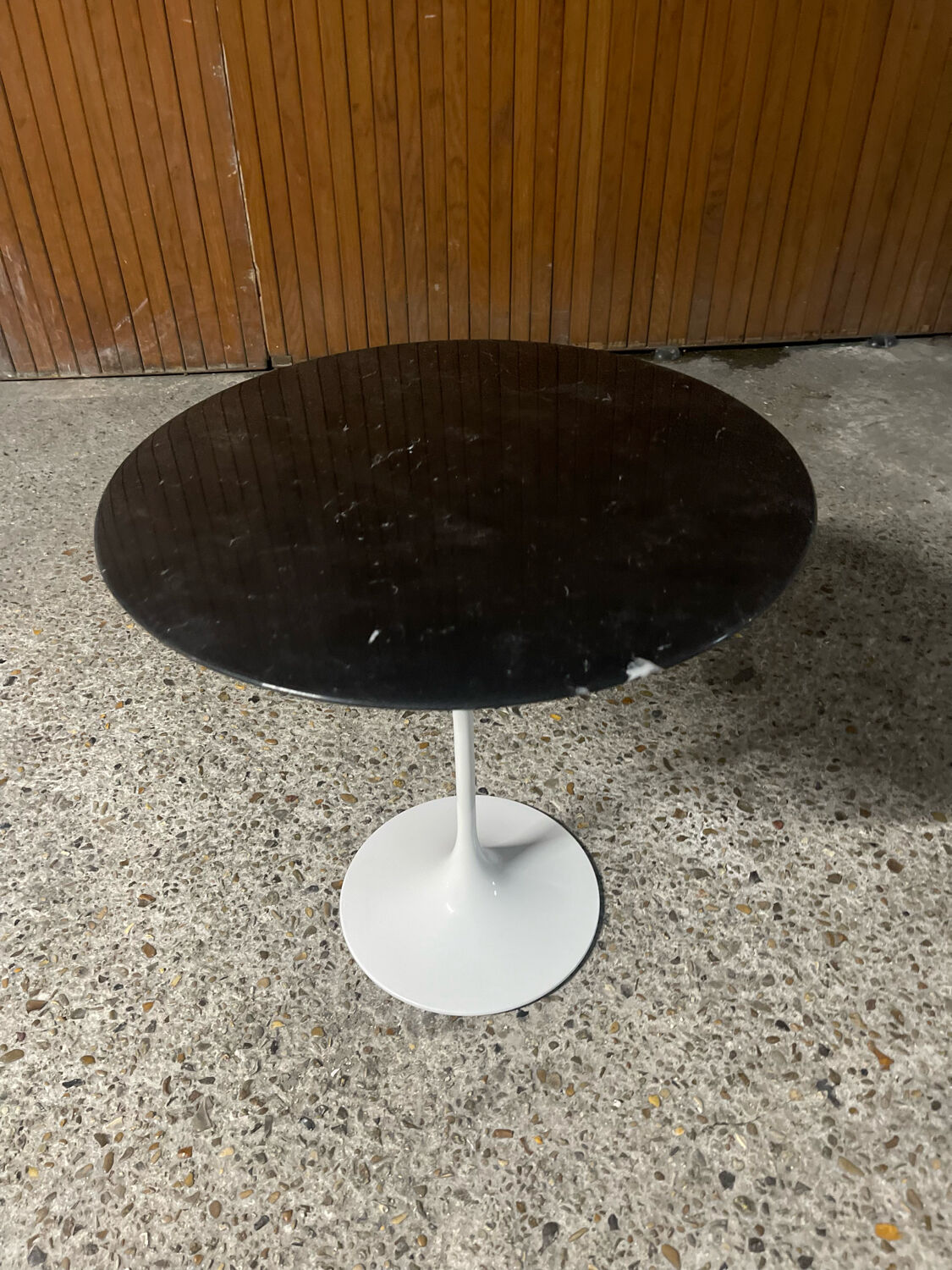 Side table Pedestal table Eero Saarinen pou knoll
