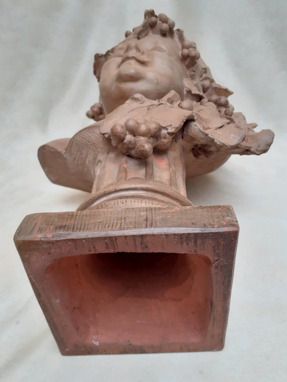 Buste de Bacchus enfant en terre cuite