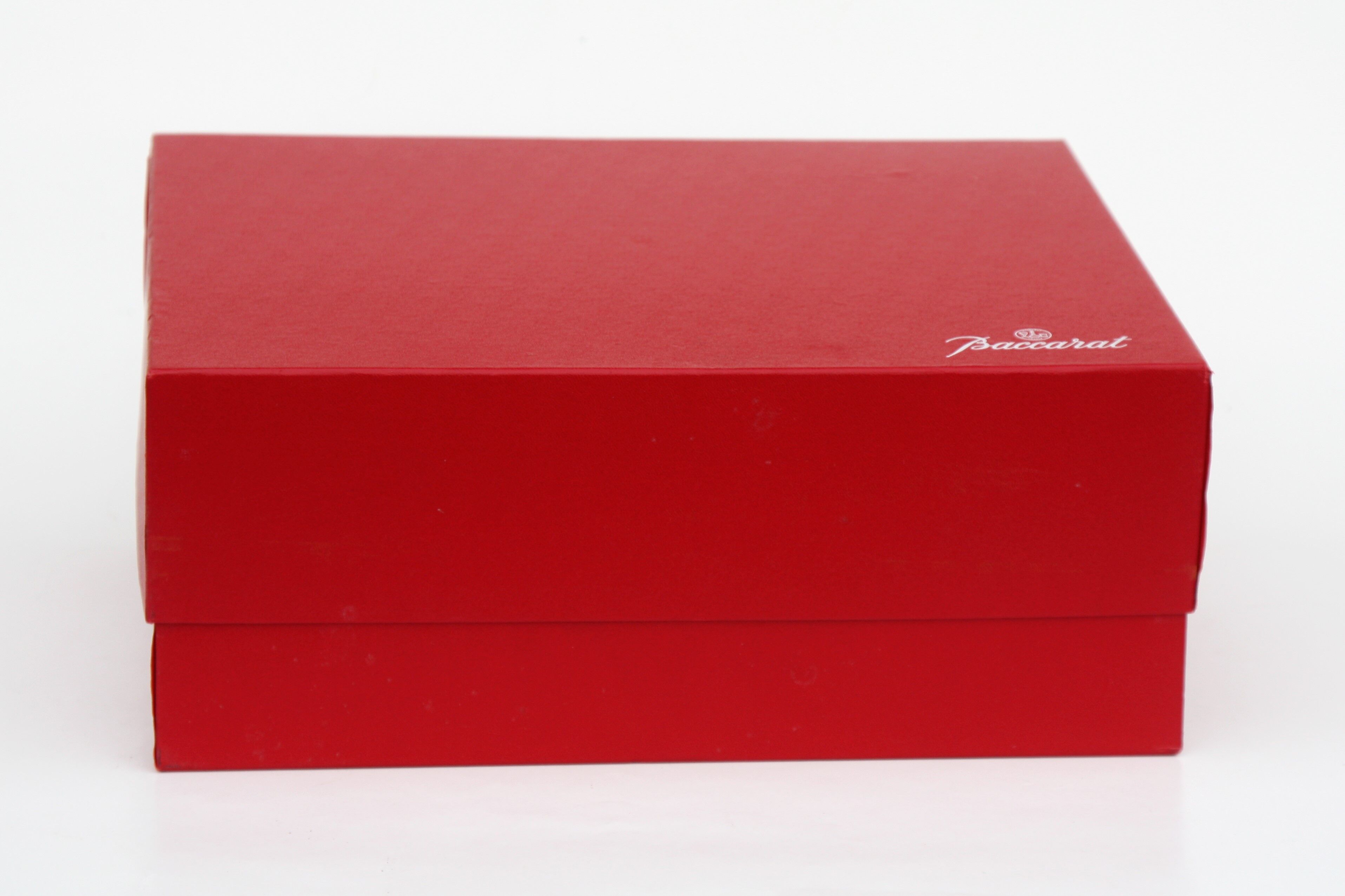 Box of 6 glasses of baccarat capri crystal whisky