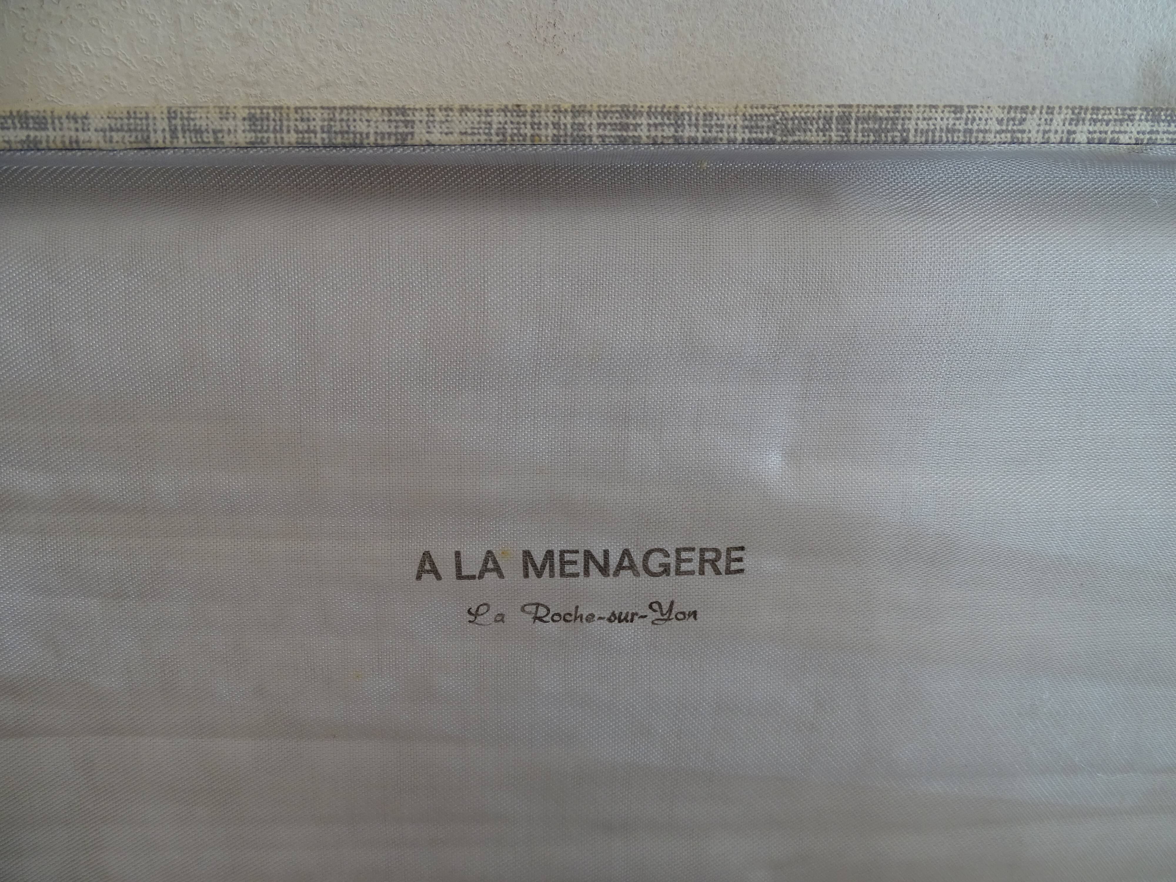 Lot 12 Art Deco style knives in case