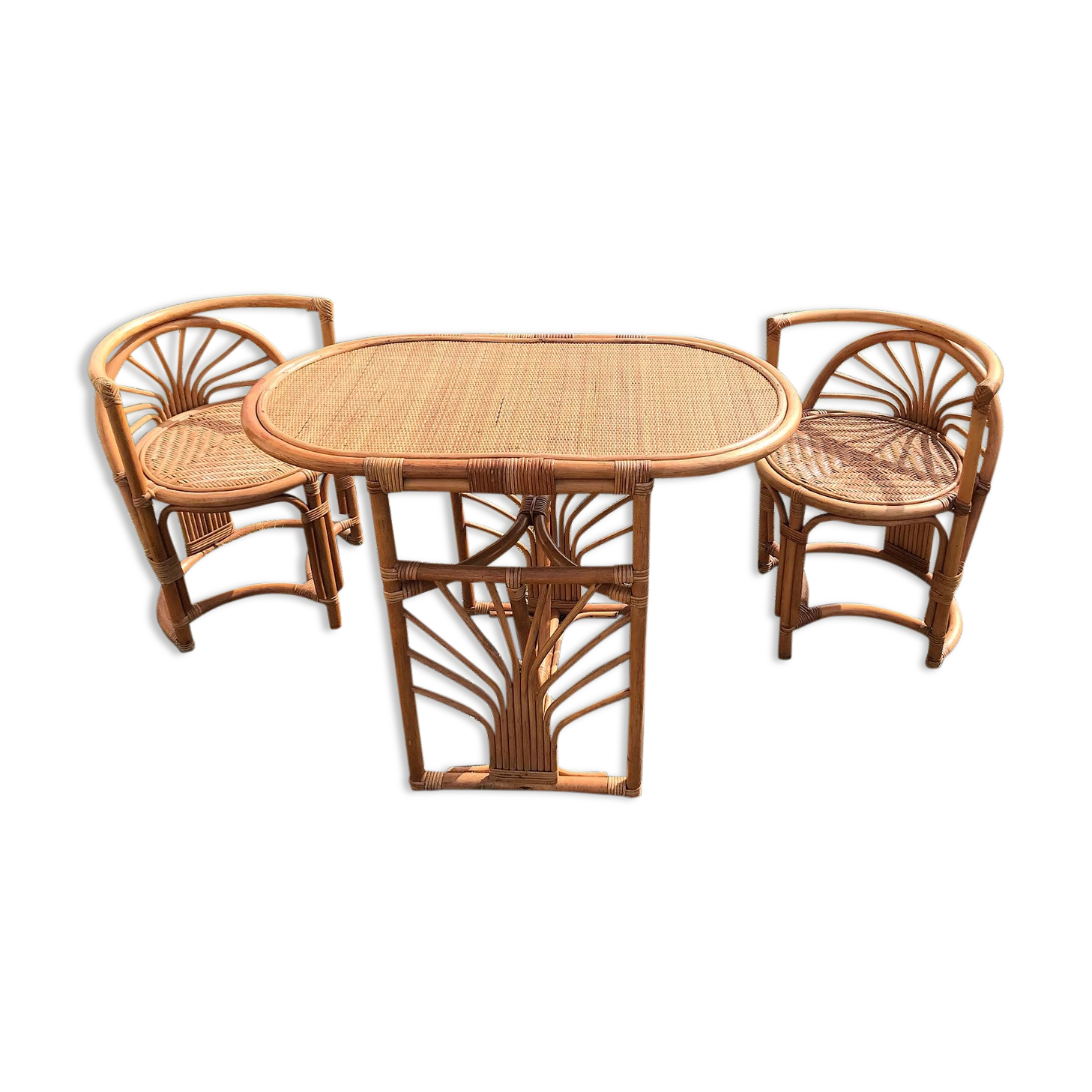 Table/rattan chair set