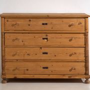 Old Provençal French chest of drawers (c.1920)