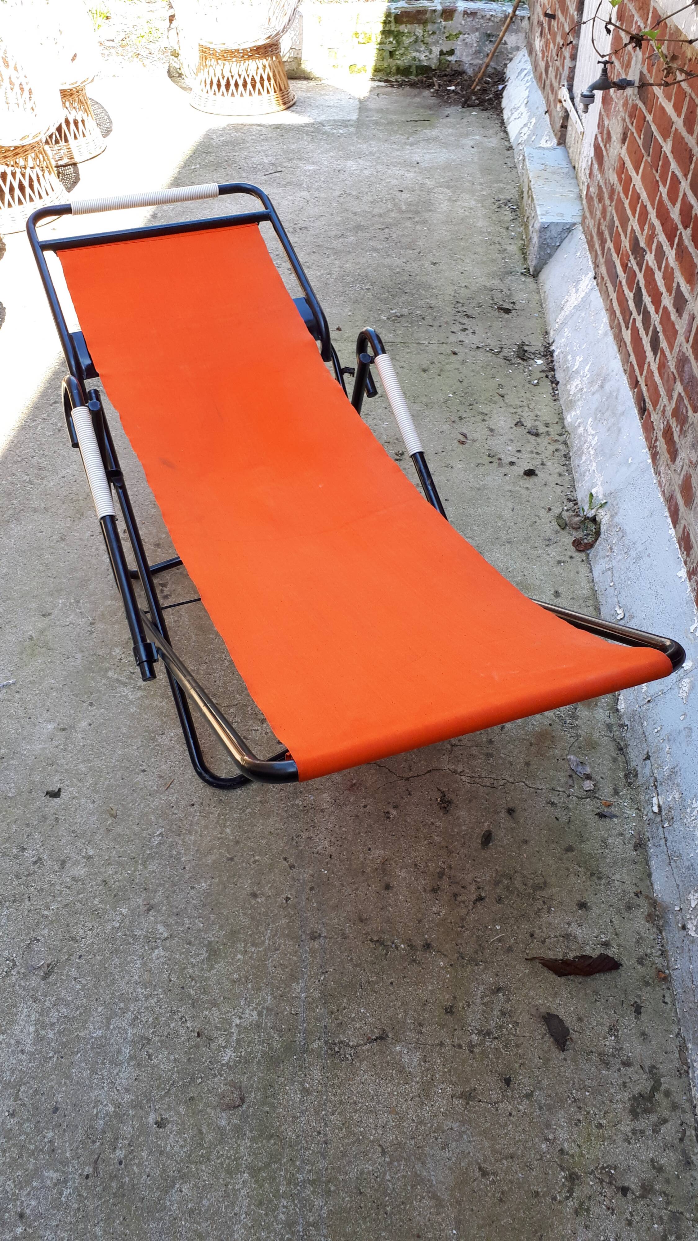 Ergelax folding long chair by Simbag from the 1950s